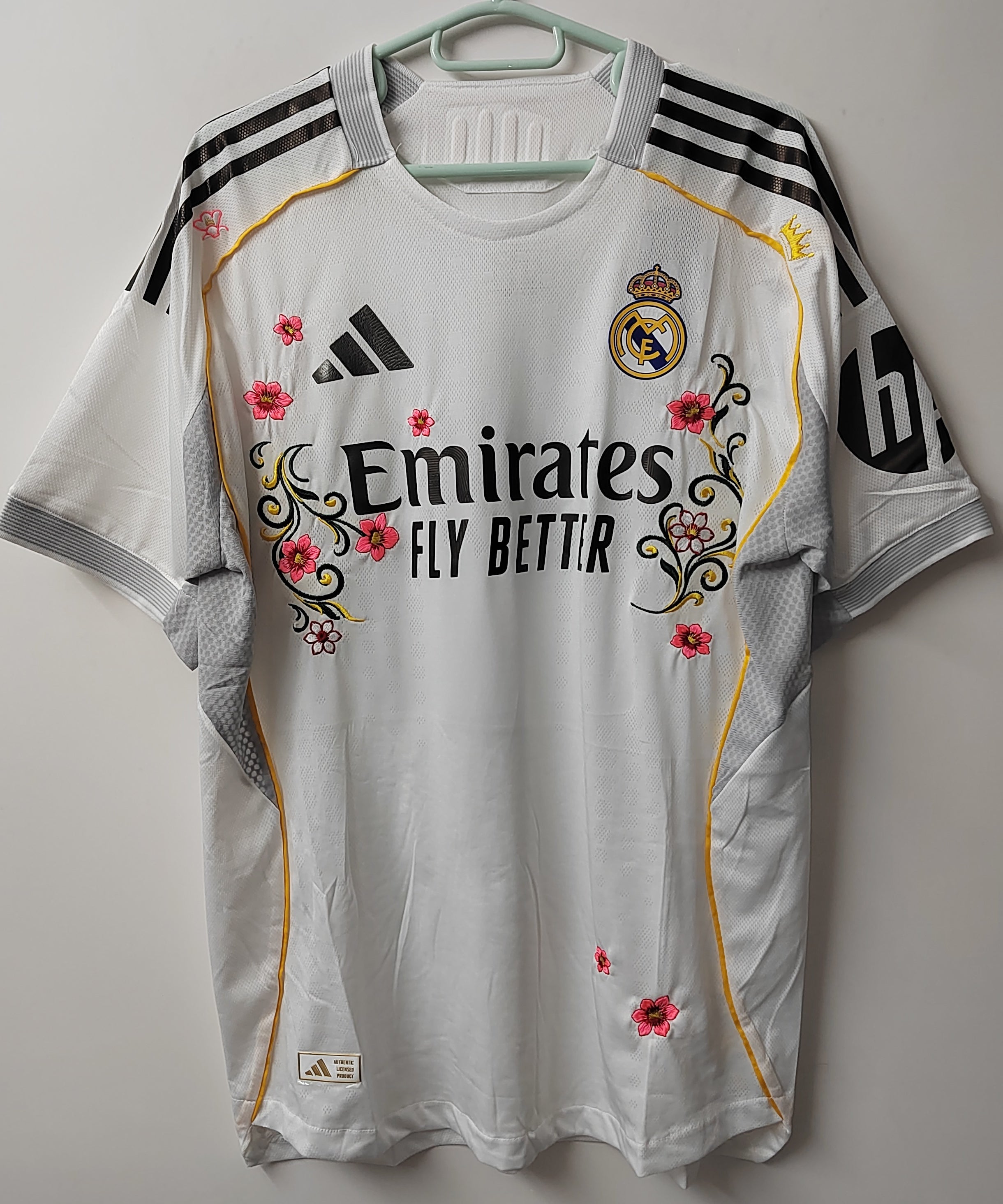 Real Madrid Ivory Vine Embroidered Jersey - product image 1 - 06904c5f