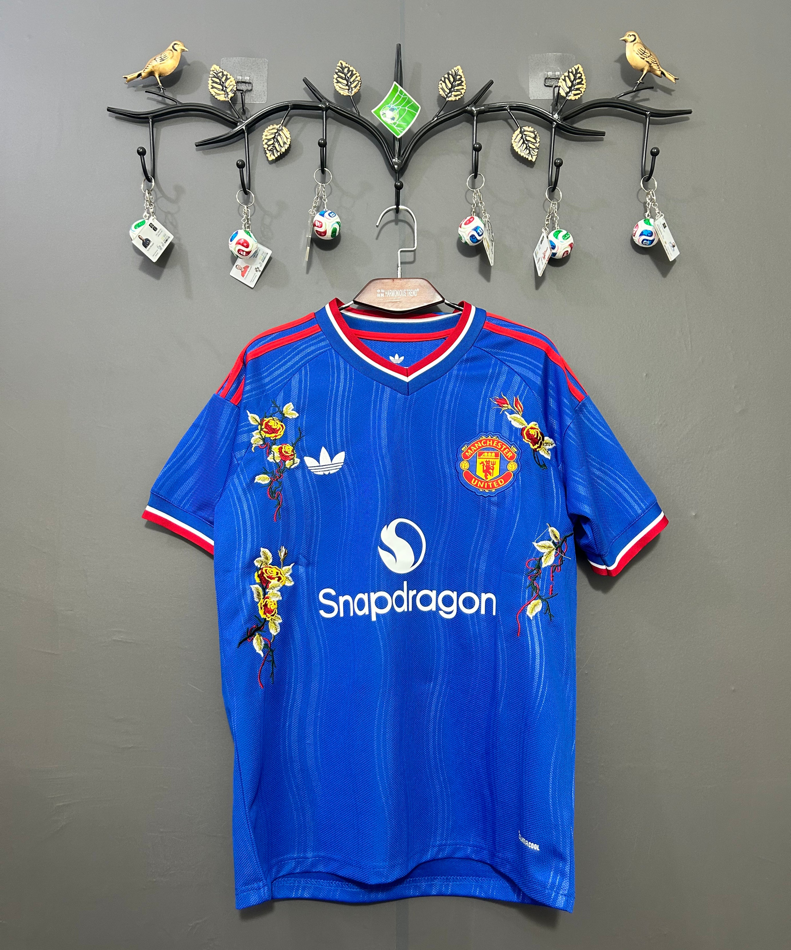 Manchester United Midnight Floral Embroidered Jersey - product image 3 - 1a25267d