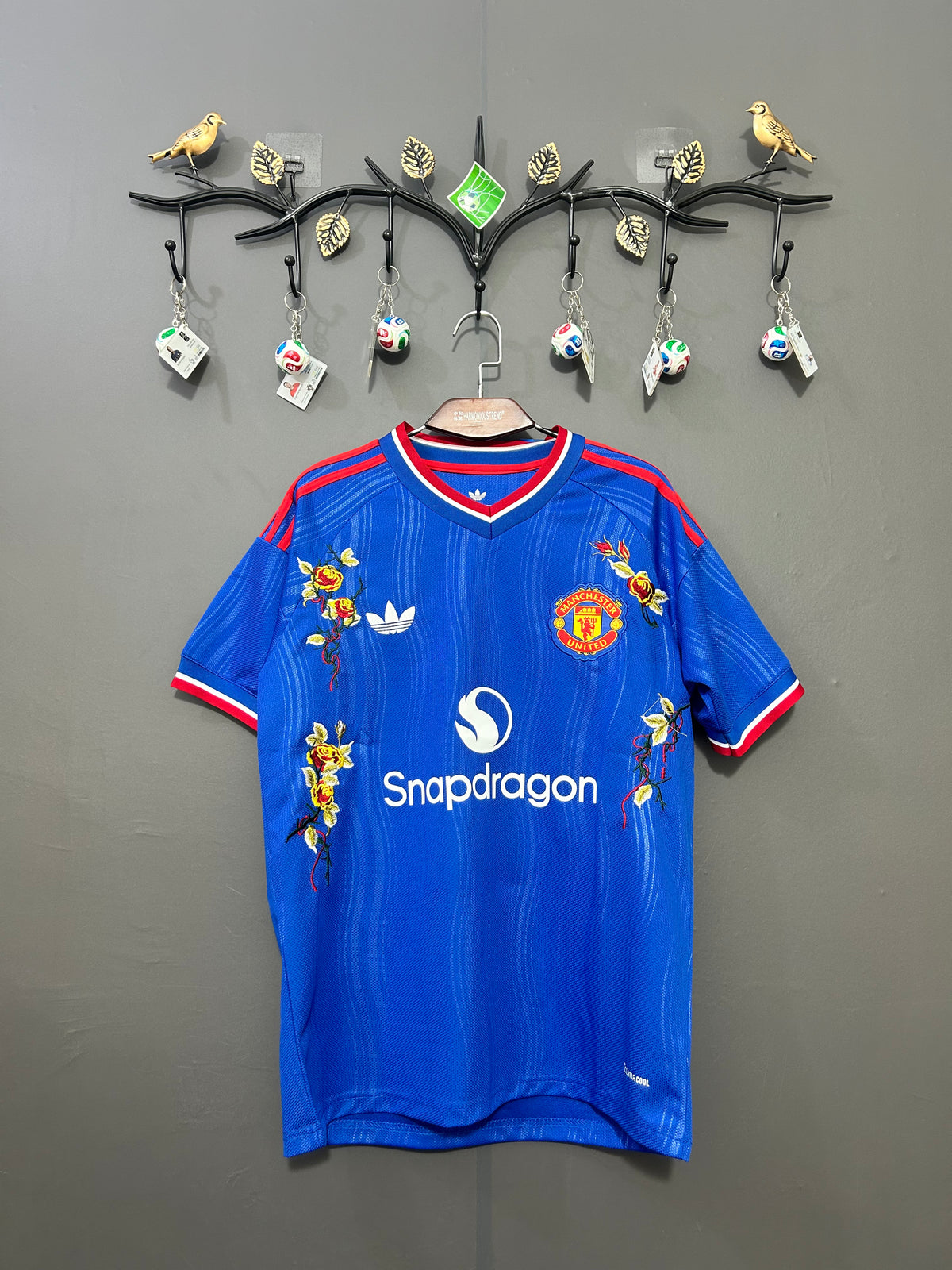 Manchester United Midnight Floral Embroidered Jersey - product image 3 - 1a25267d