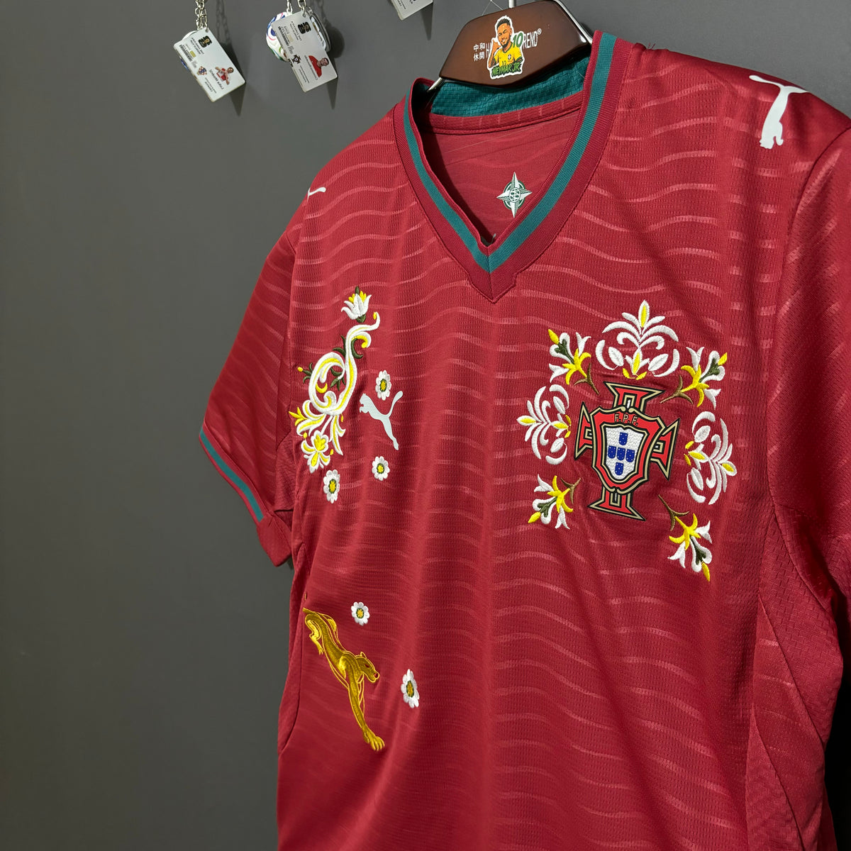 Spain Crimson Crest Embroidered Jersey - product image 4 - 23301bda