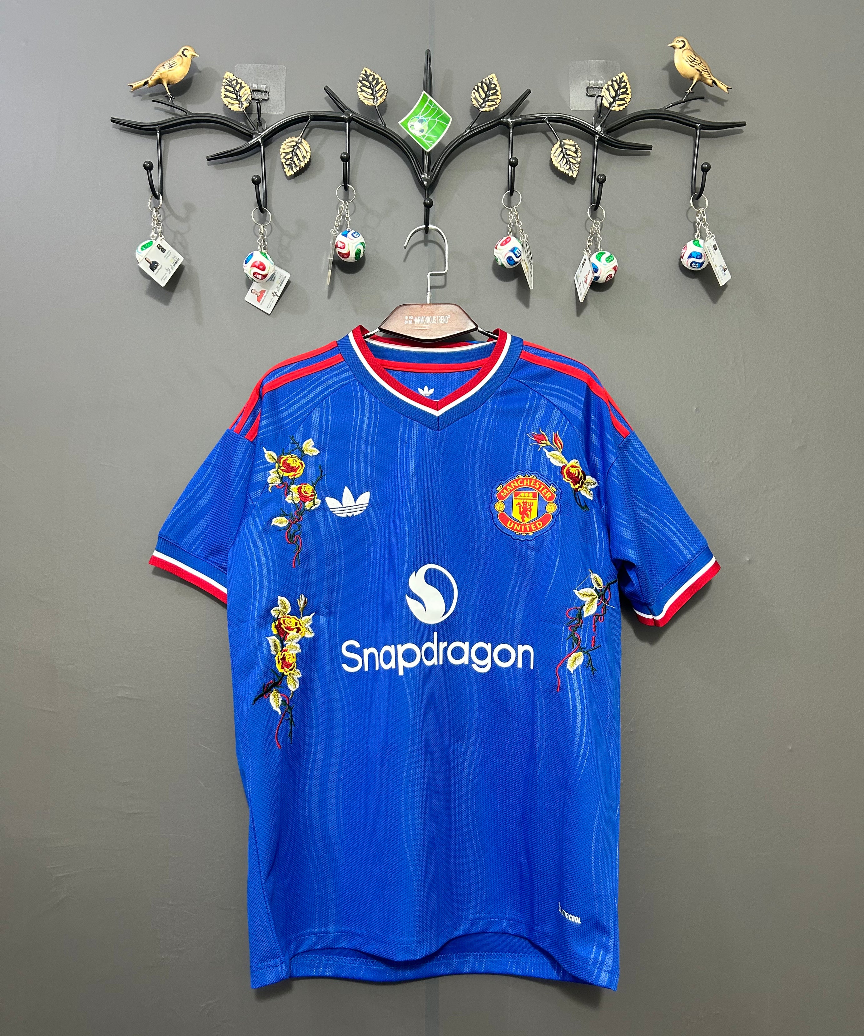 Manchester United Midnight Floral Embroidered Jersey - product image 1 - 37b32b81