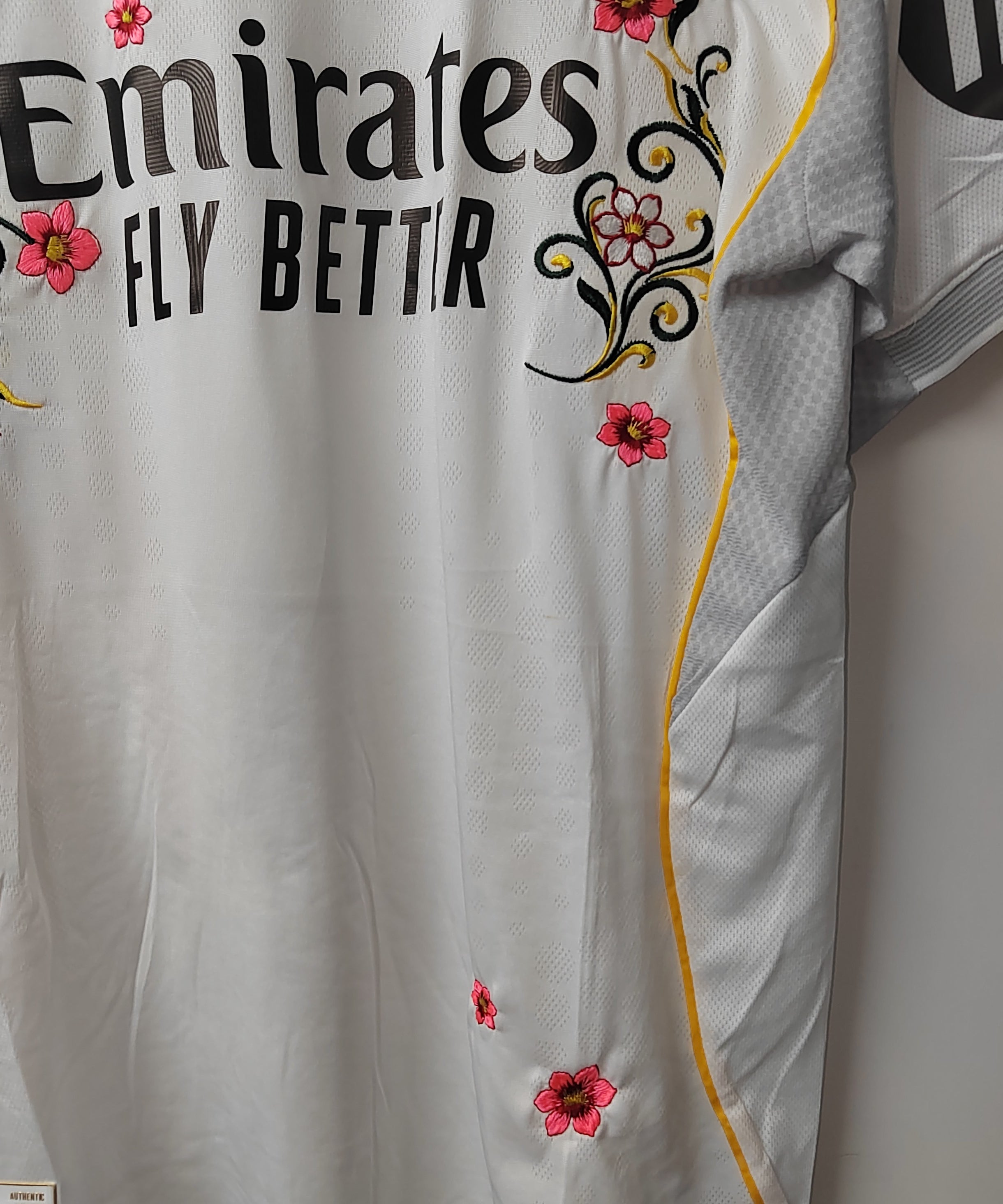 Real Madrid Ivory Vine Embroidered Jersey - product image 3 - 386a0eb8
