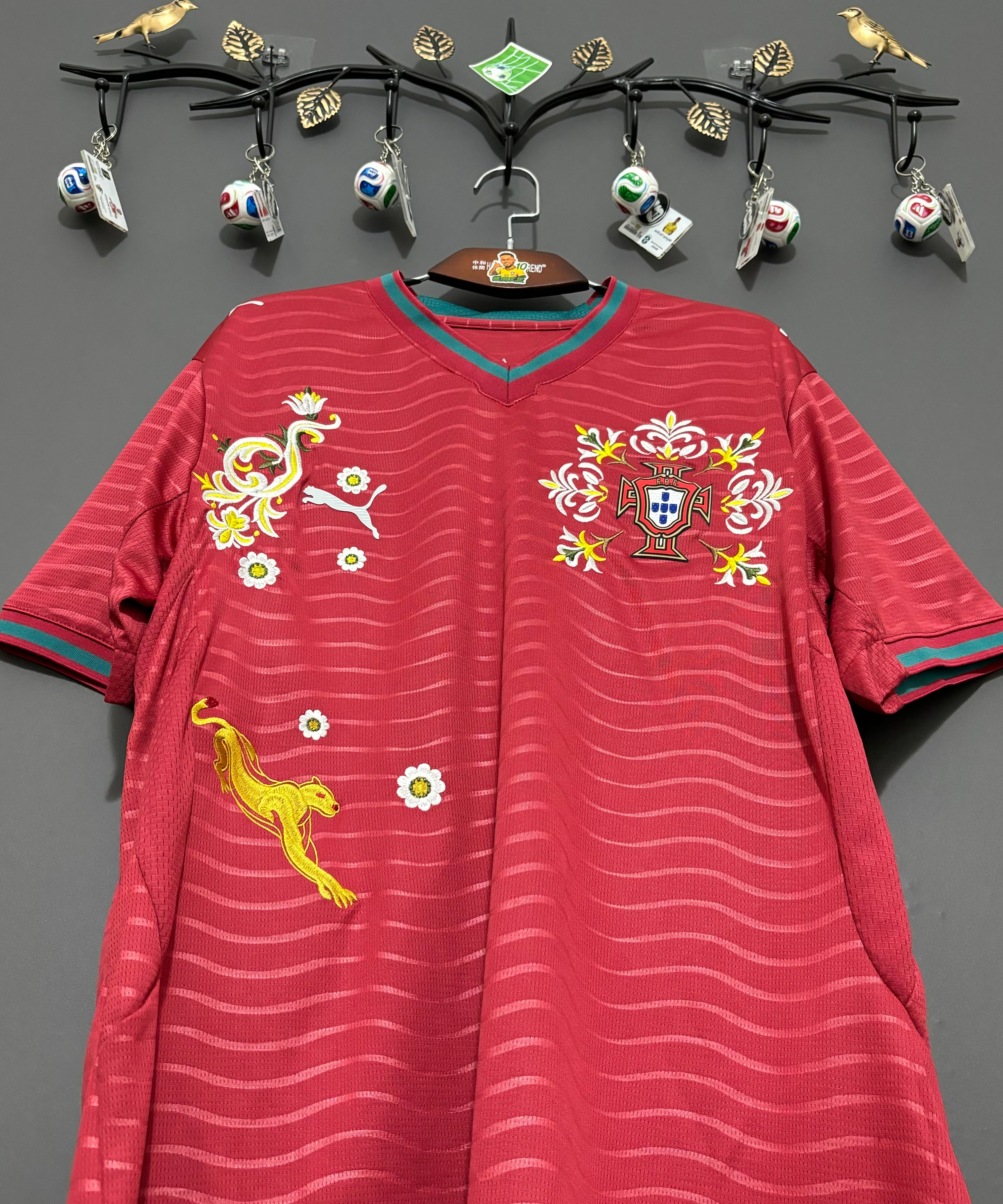 Spain Crimson Crest Embroidered Jersey - product image 3 - 4c2b003e