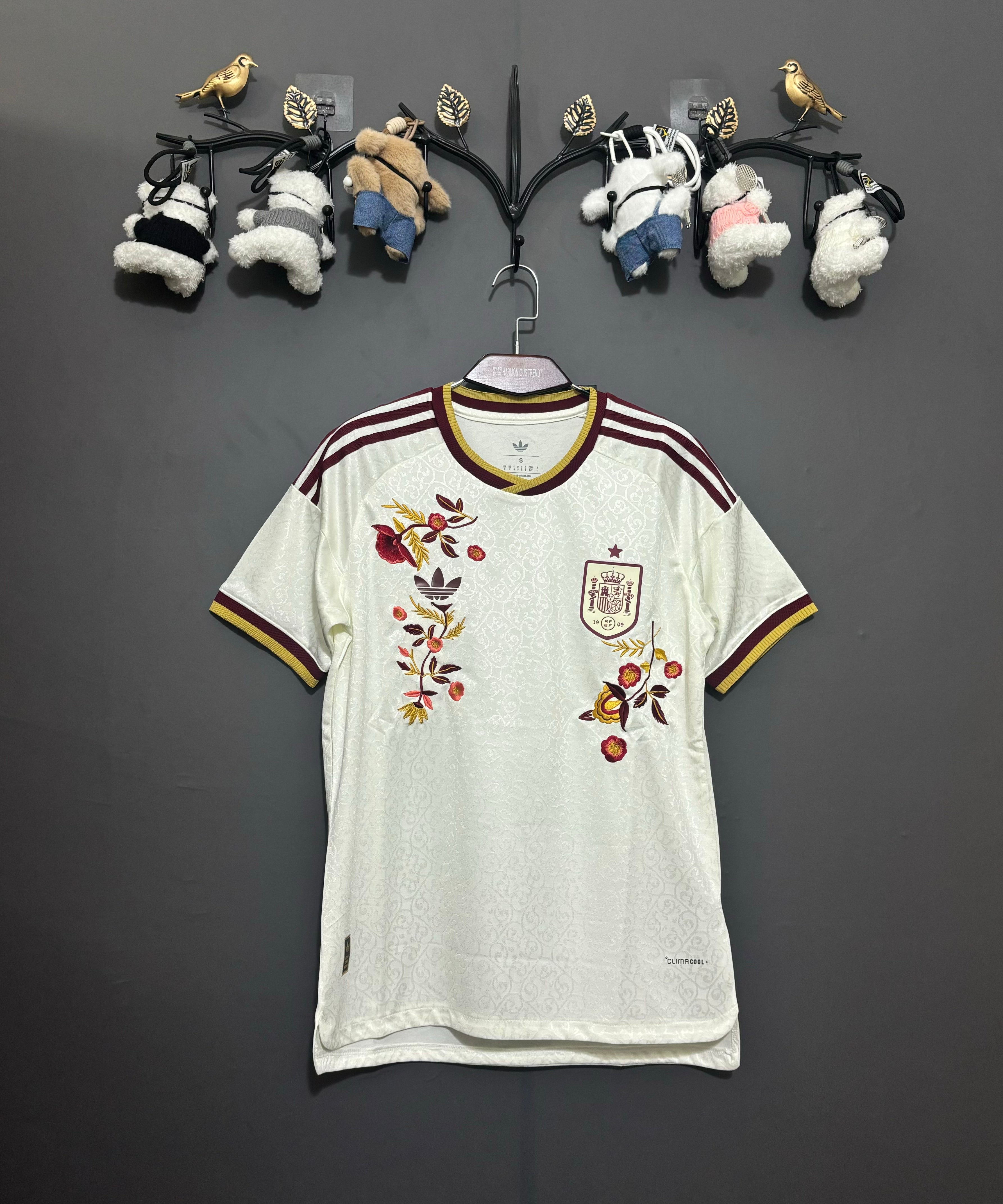 Spain Heritage Floral Embroidered Jersey - product image 7 - 67684cd8