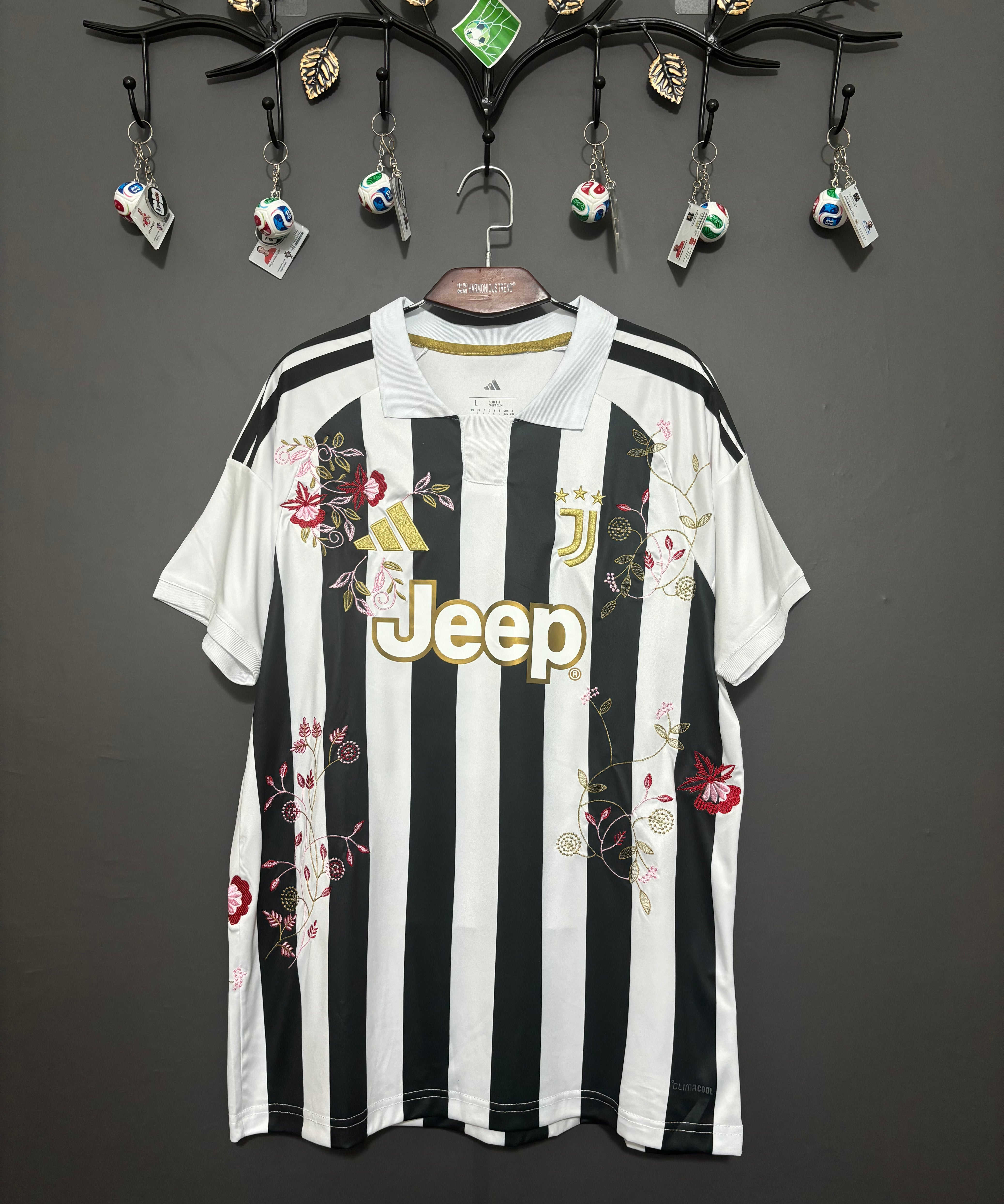 Juventus Botanical Stripe Embroidered Jersey - product image 3 - 805cbe4f
