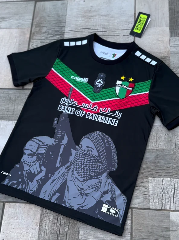 Schwarzes Trikot „Free Palestine“