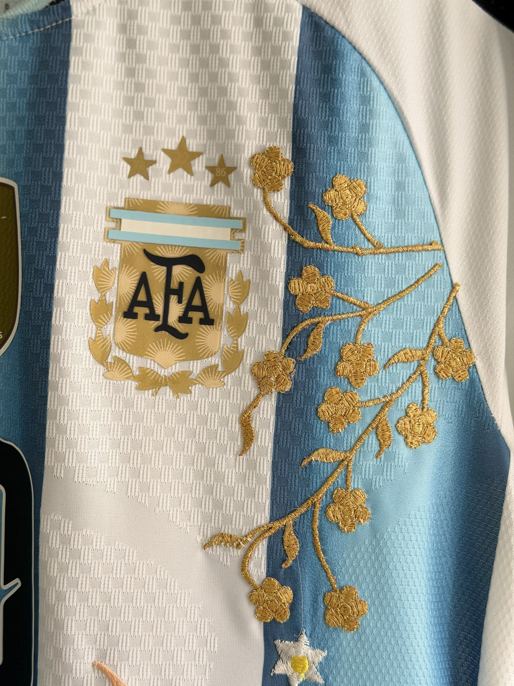 Argentina Crane Embroidered Jersey - product image 8
