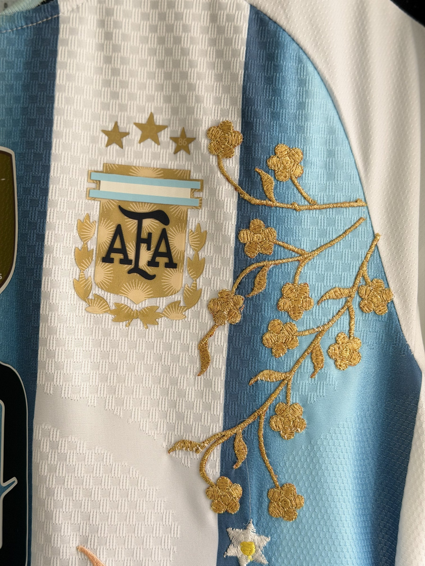 Argentina Crane Embroidered Jersey - product image 8