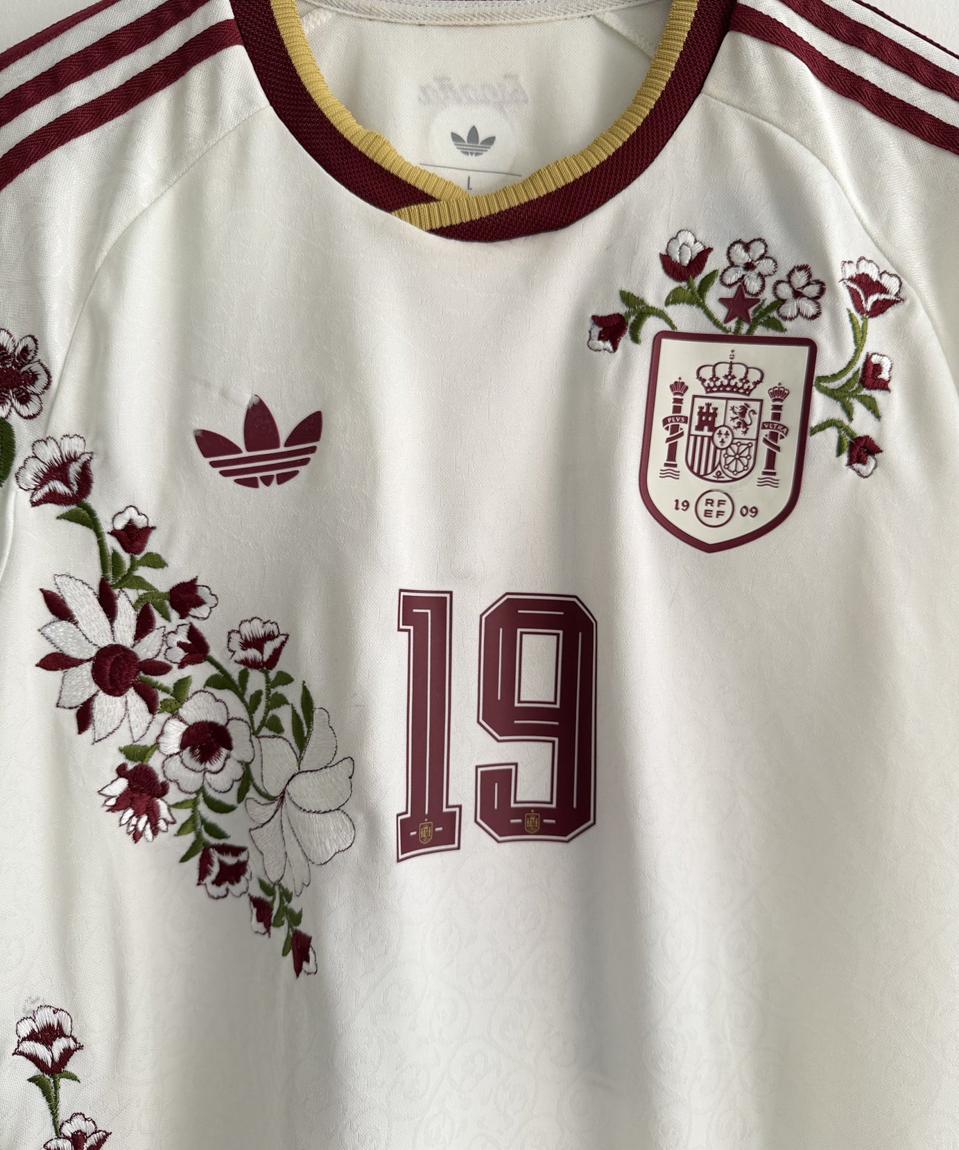 Spain Heritage Floral Embroidered Jersey - product image 3