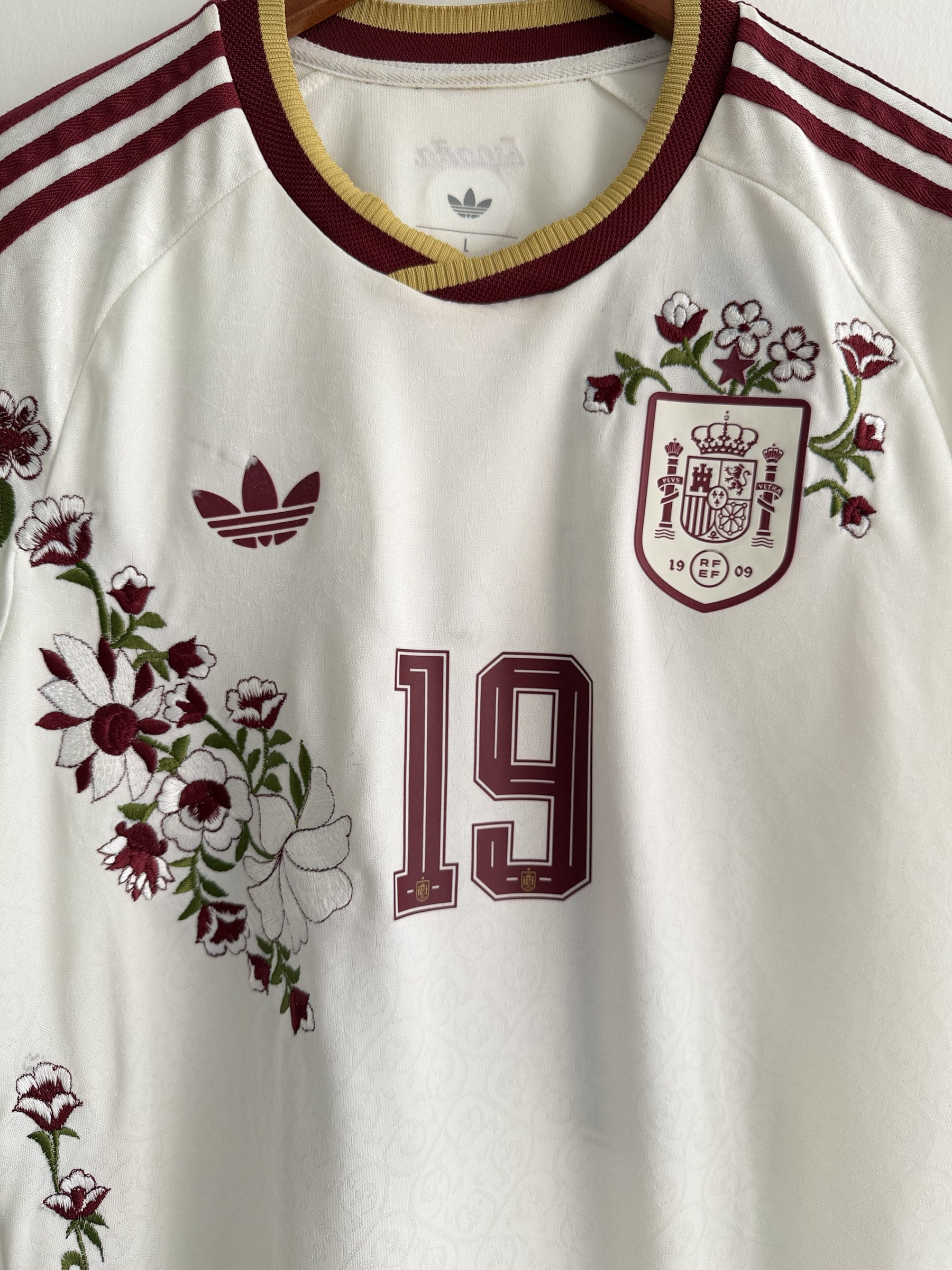 Spain Heritage Floral Embroidered Jersey - product image 3