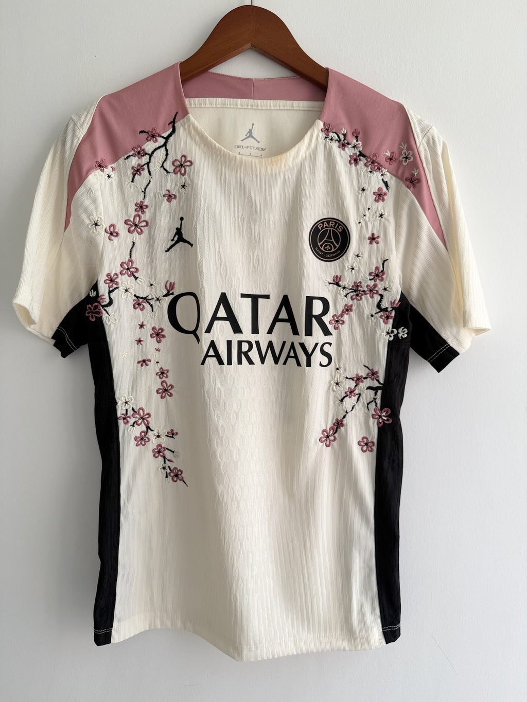 Paris Saint-Germain Blush Blossom Embroidered Jersey - product image 1