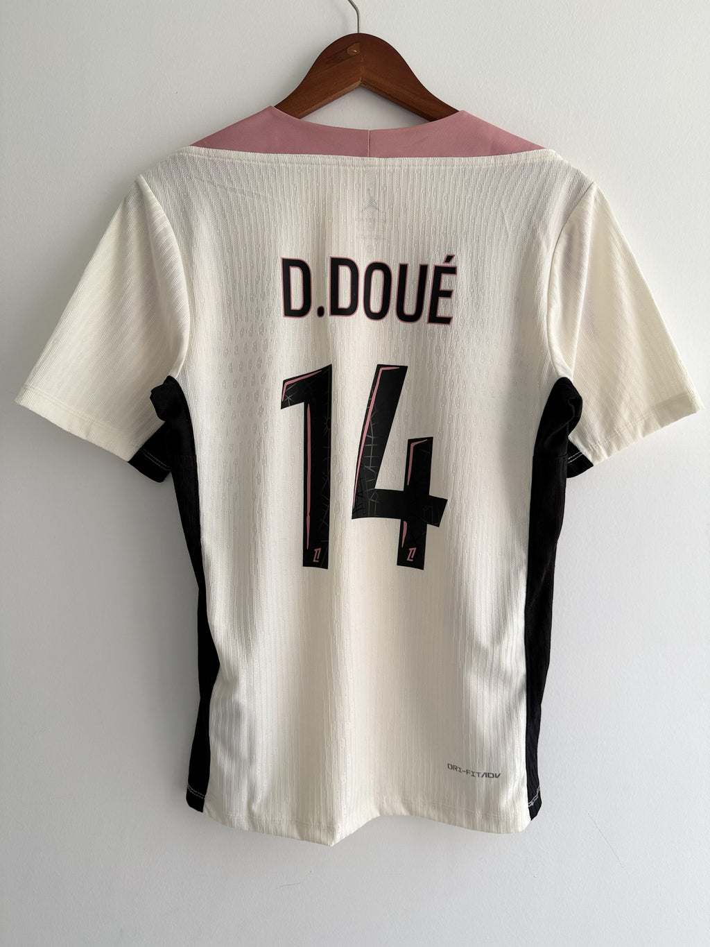 Paris Saint-Germain Blush Blossom Embroidered Jersey - product image 3