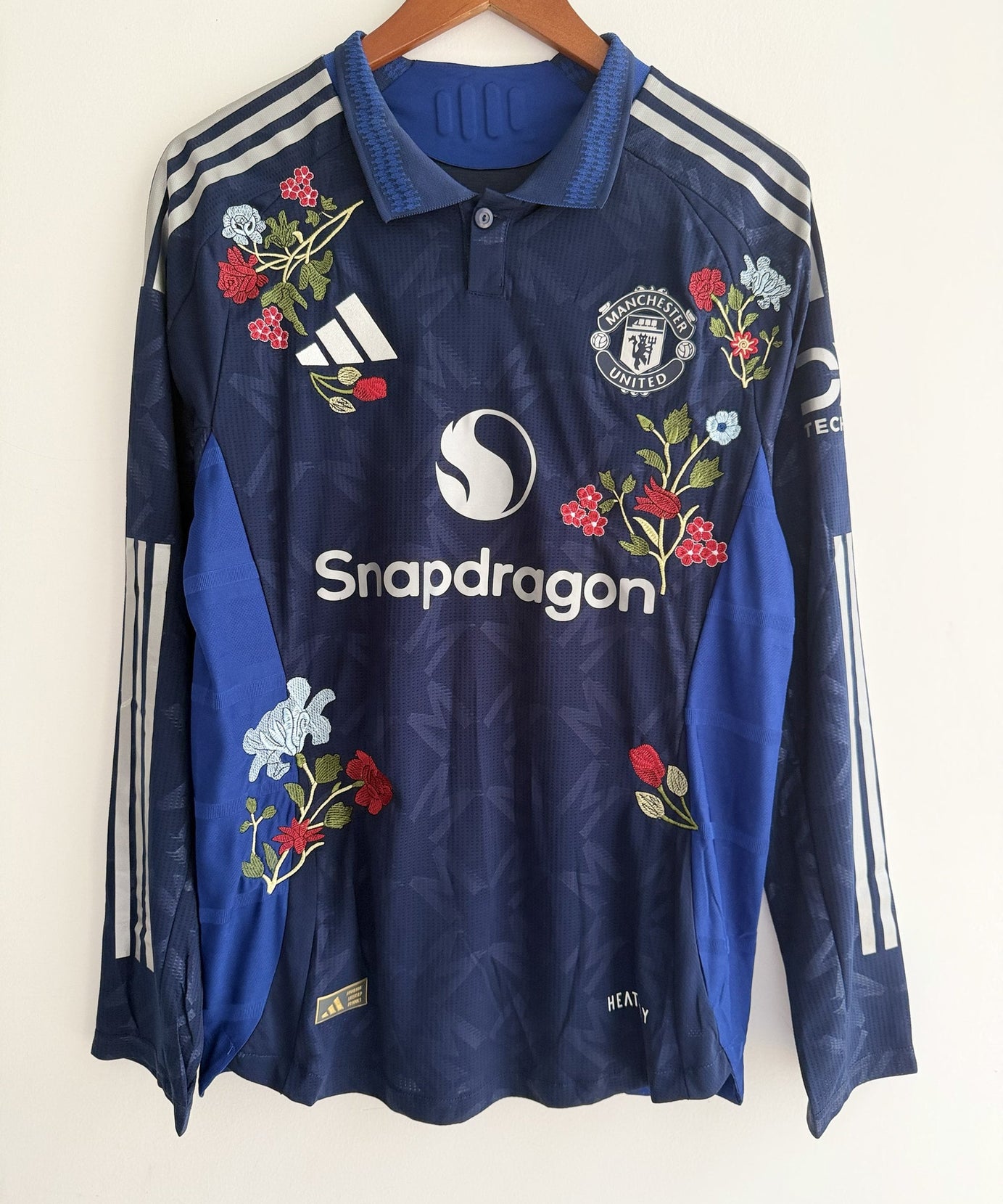Manchester United Midnight Floral Embroidered Jersey - long sleeve product image 1