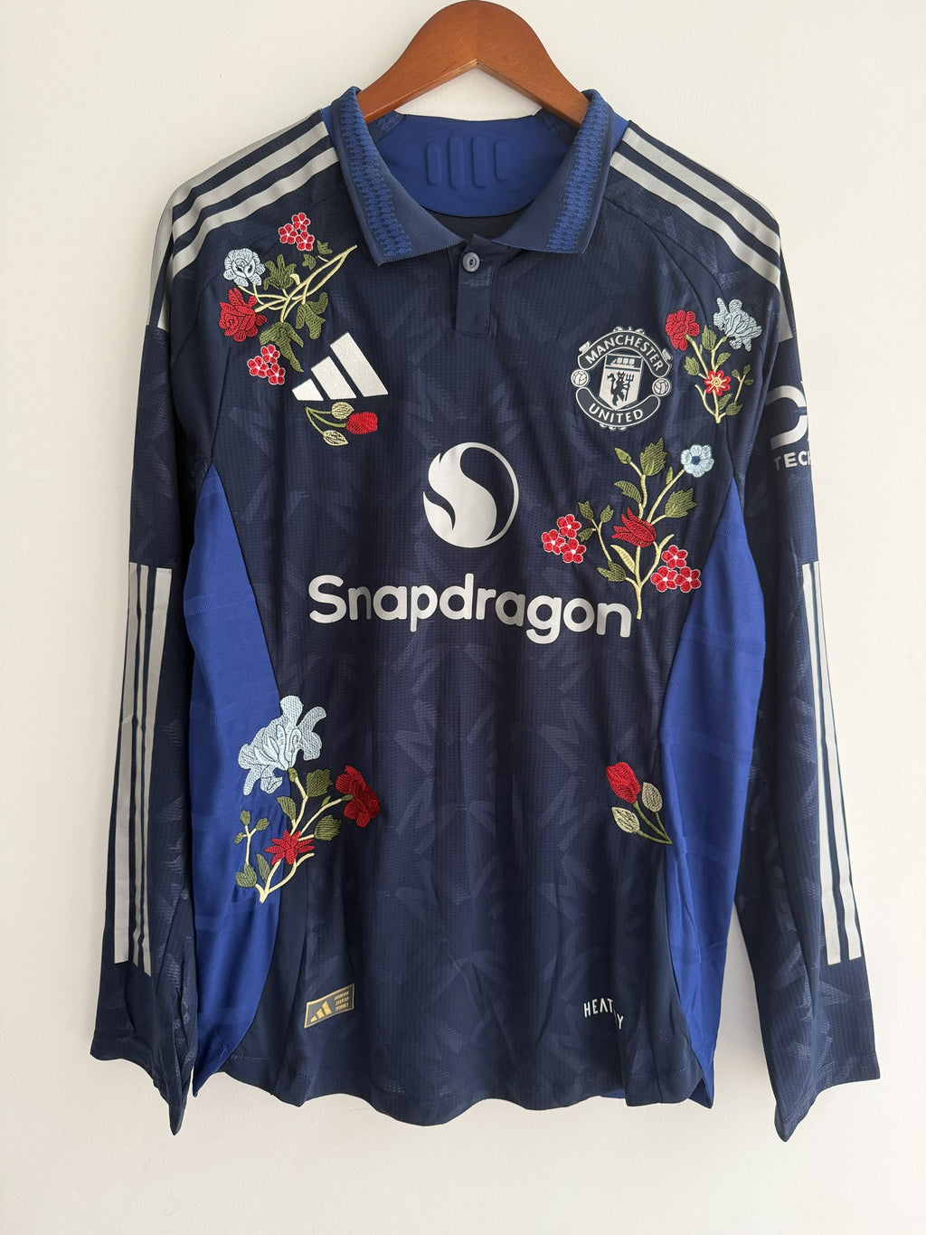 Manchester United Midnight Floral Embroidered Jersey - long sleeve product image 2