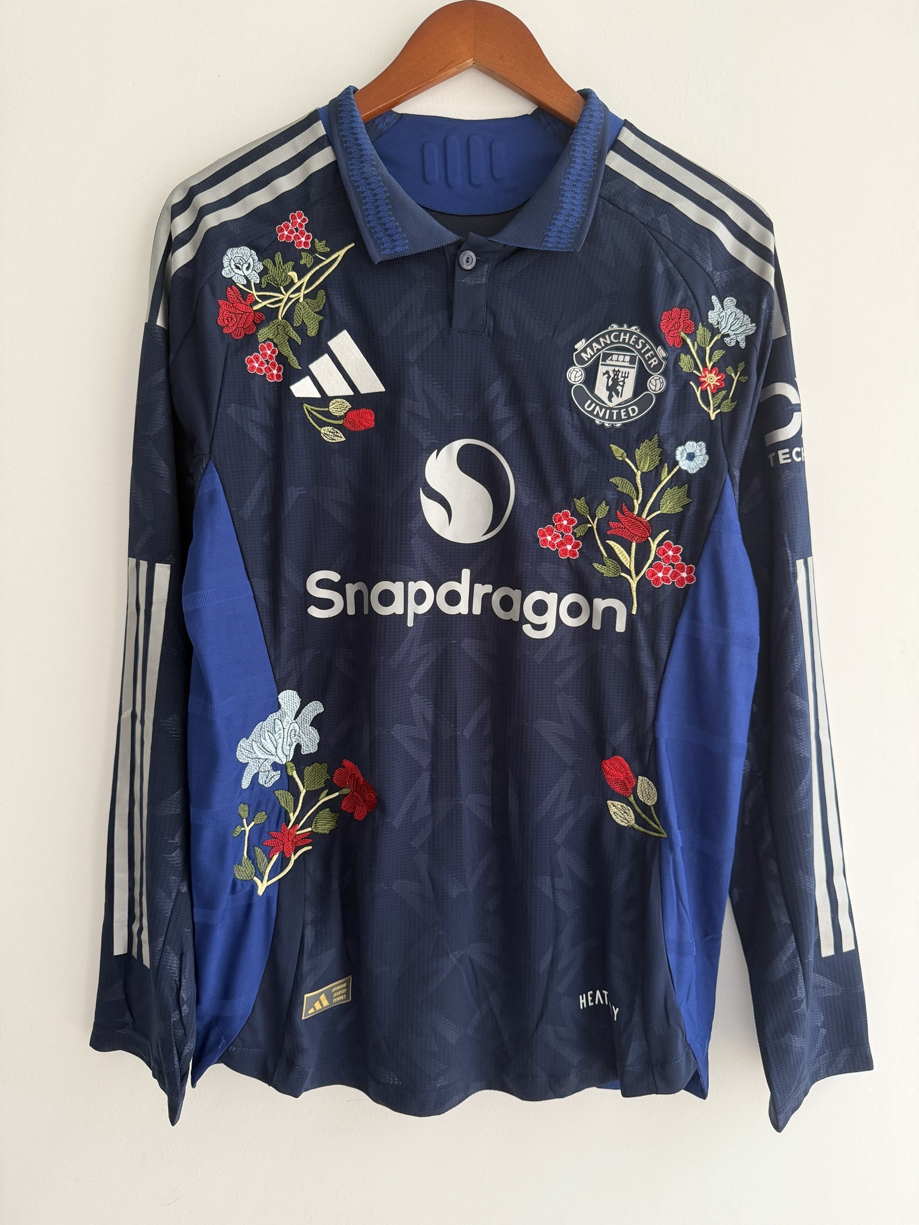 Manchester United Midnight Floral Embroidered Jersey - long sleeve product image 2
