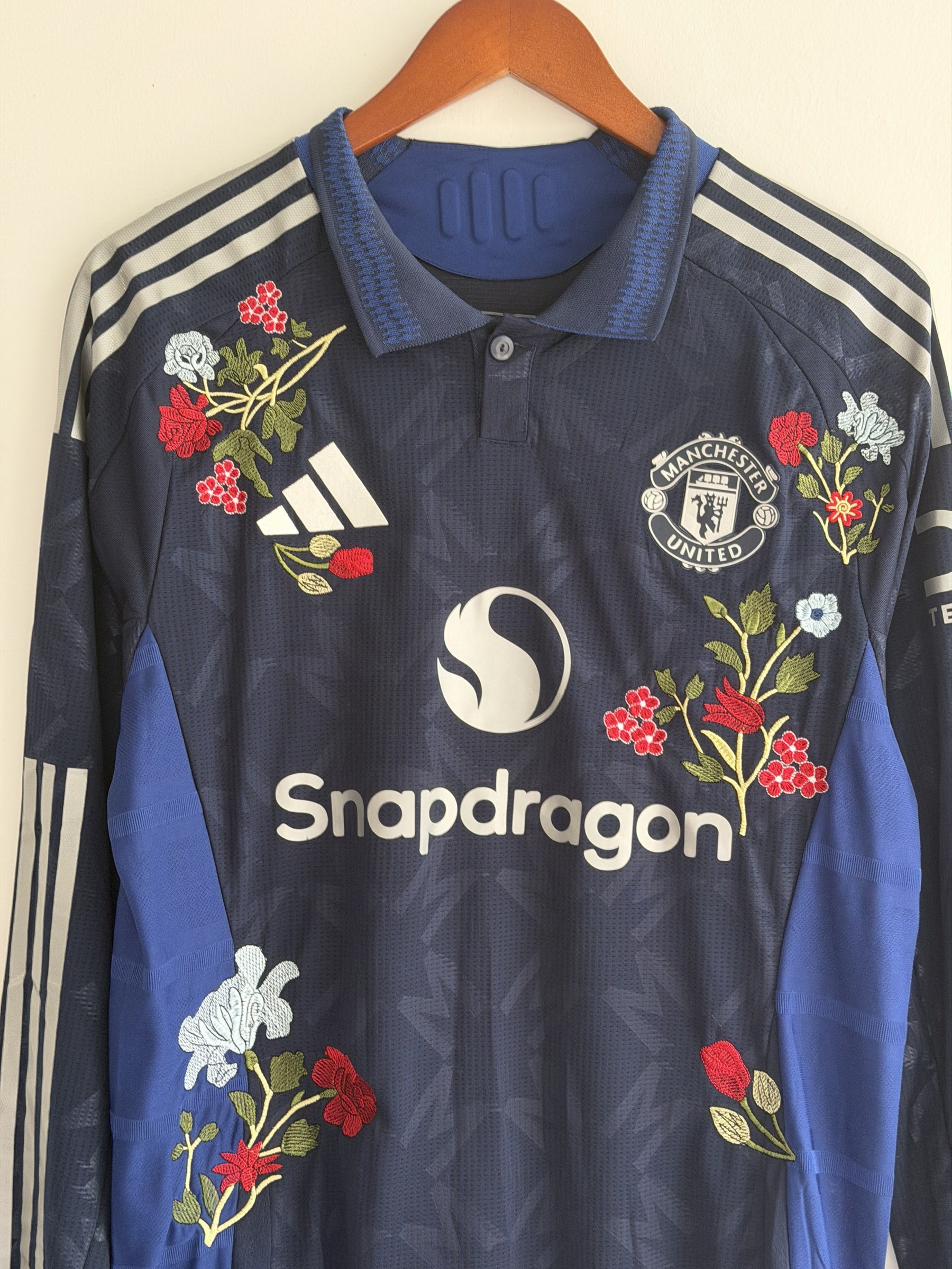 Manchester United Midnight Floral Embroidered Jersey - long sleeve product image 4