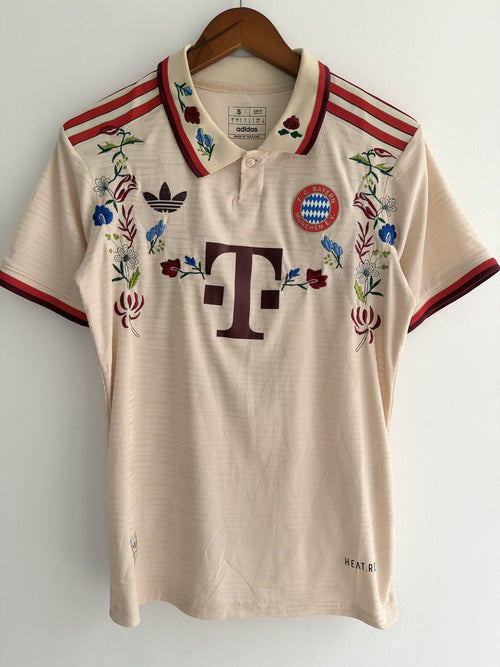 Bayern Munich Heritage Botanical Embroidered Jersey - product image 1