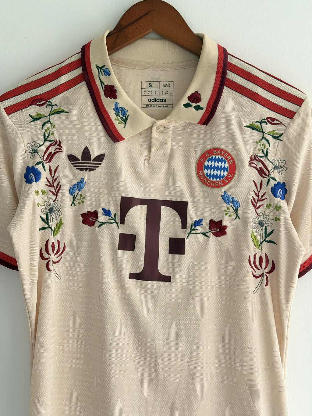 Bayern Munich Heritage Botanical Embroidered Jersey - product image 3