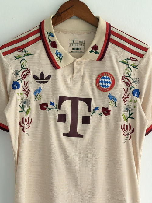 Bayern Munich Heritage Botanical Embroidered Jersey - product image 3