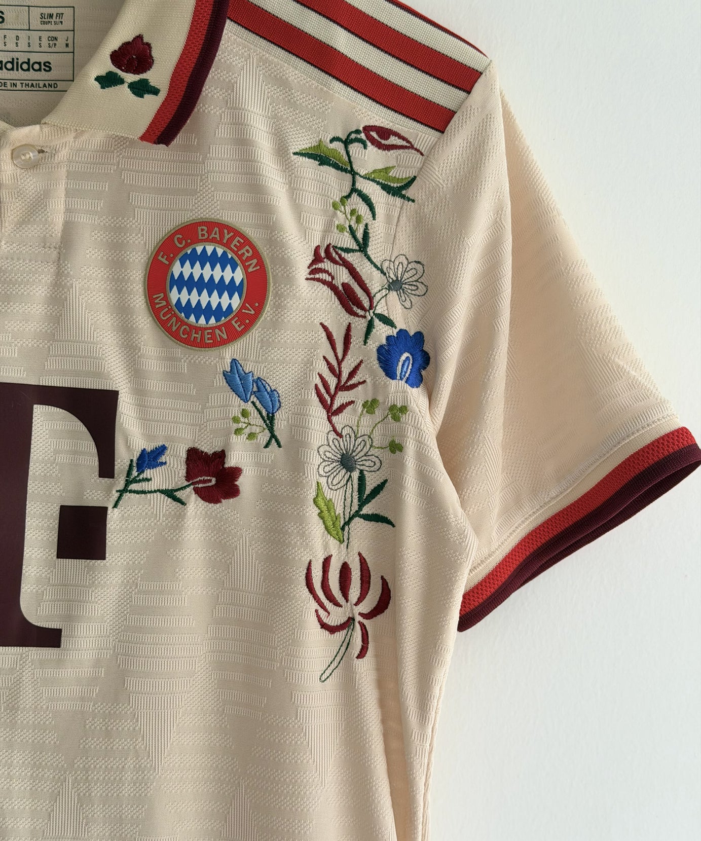 Bayern Munich Heritage Botanical Embroidered Jersey - product image 4