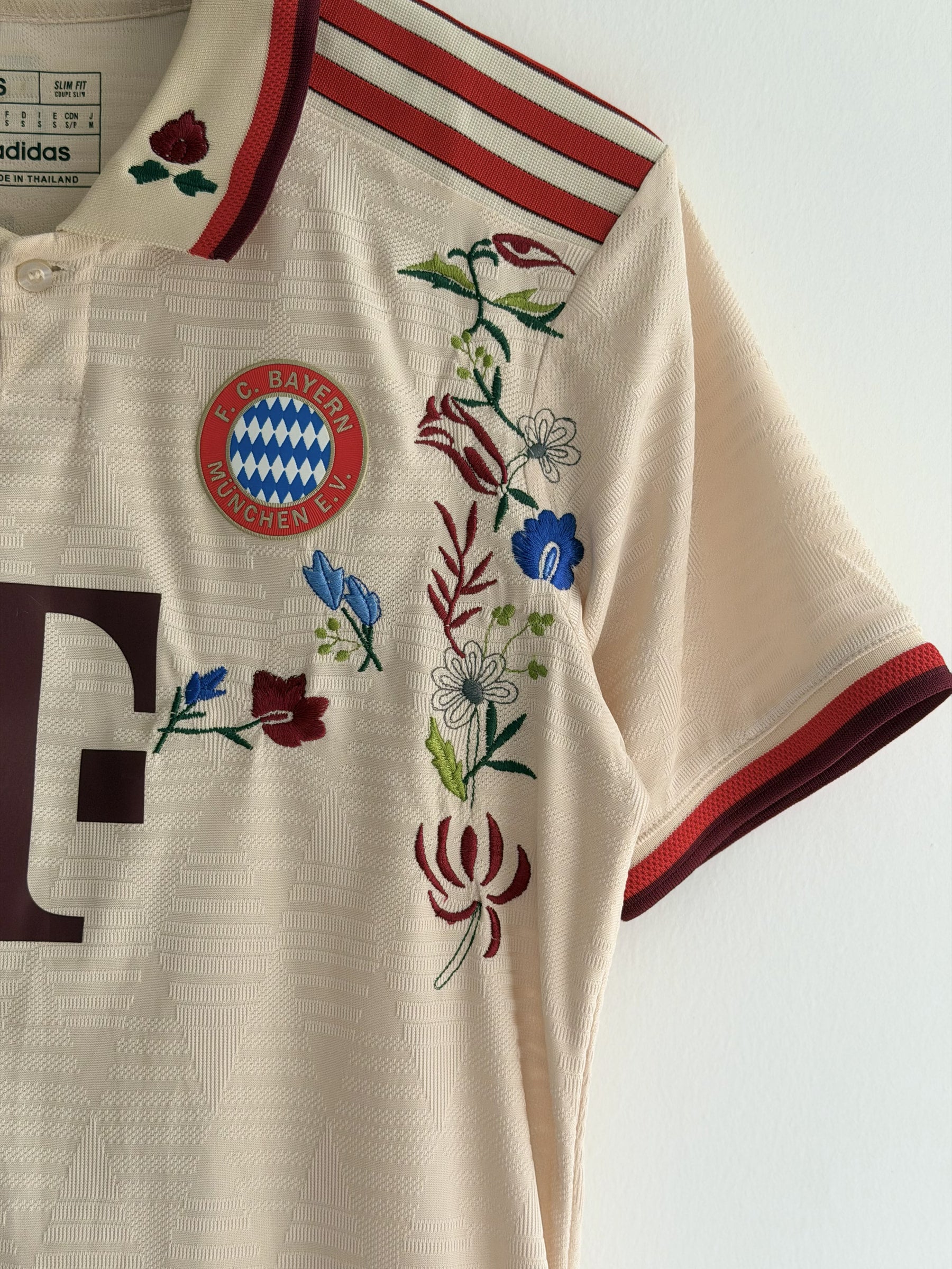 Bayern Munich Heritage Botanical Embroidered Jersey - product image 4