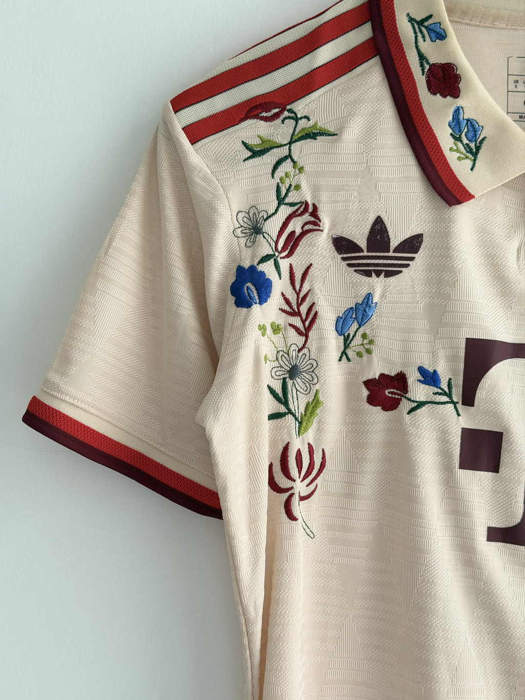 Bayern Munich Heritage Botanical Embroidered Jersey - product image 5