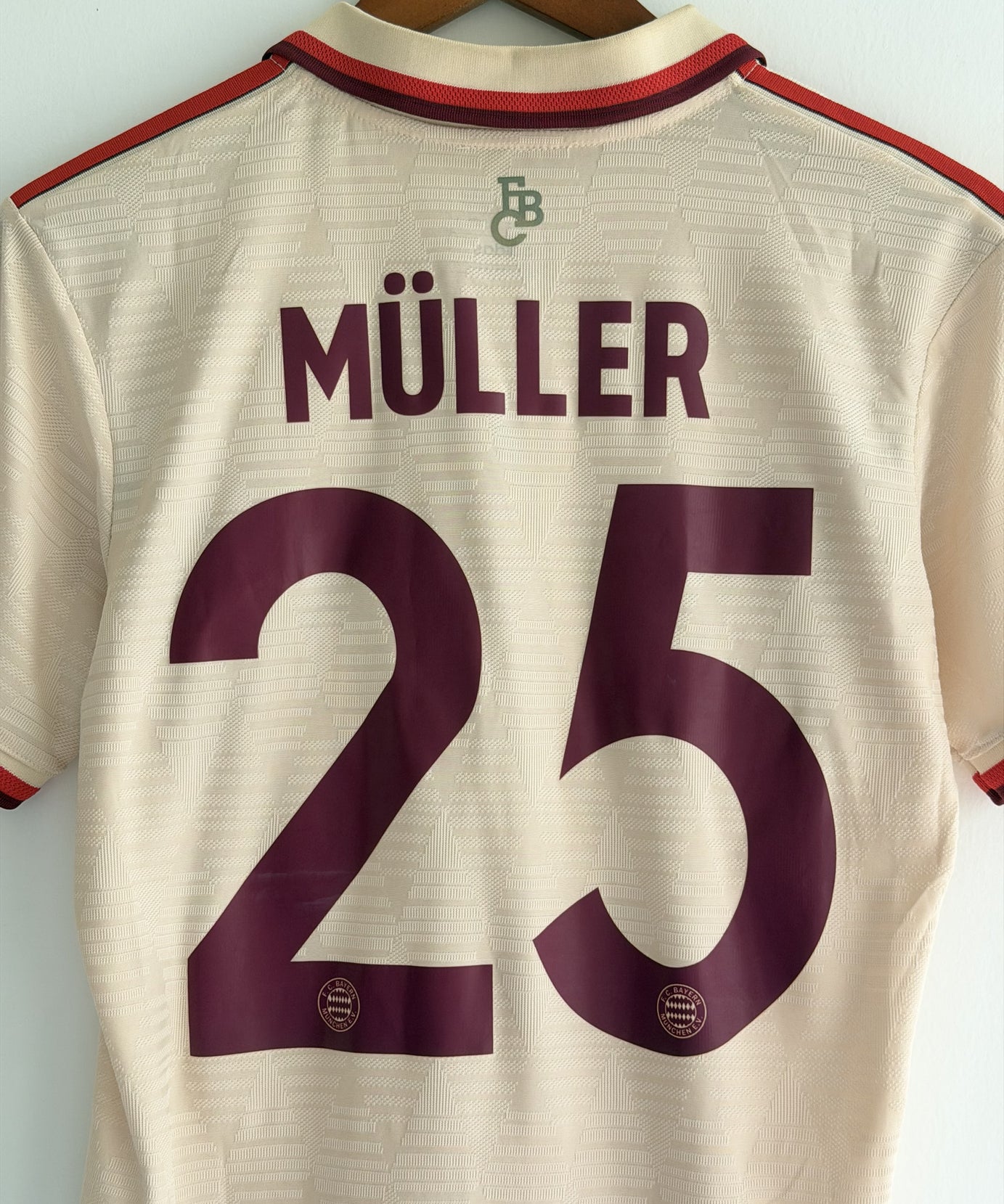 Bayern Munich Heritage Botanical Embroidered Jersey - product image 6