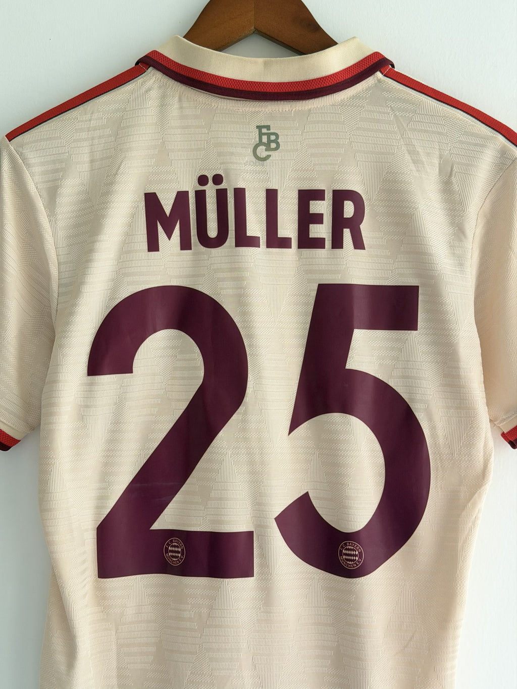 Bayern Munich Heritage Botanical Embroidered Jersey - product image 6
