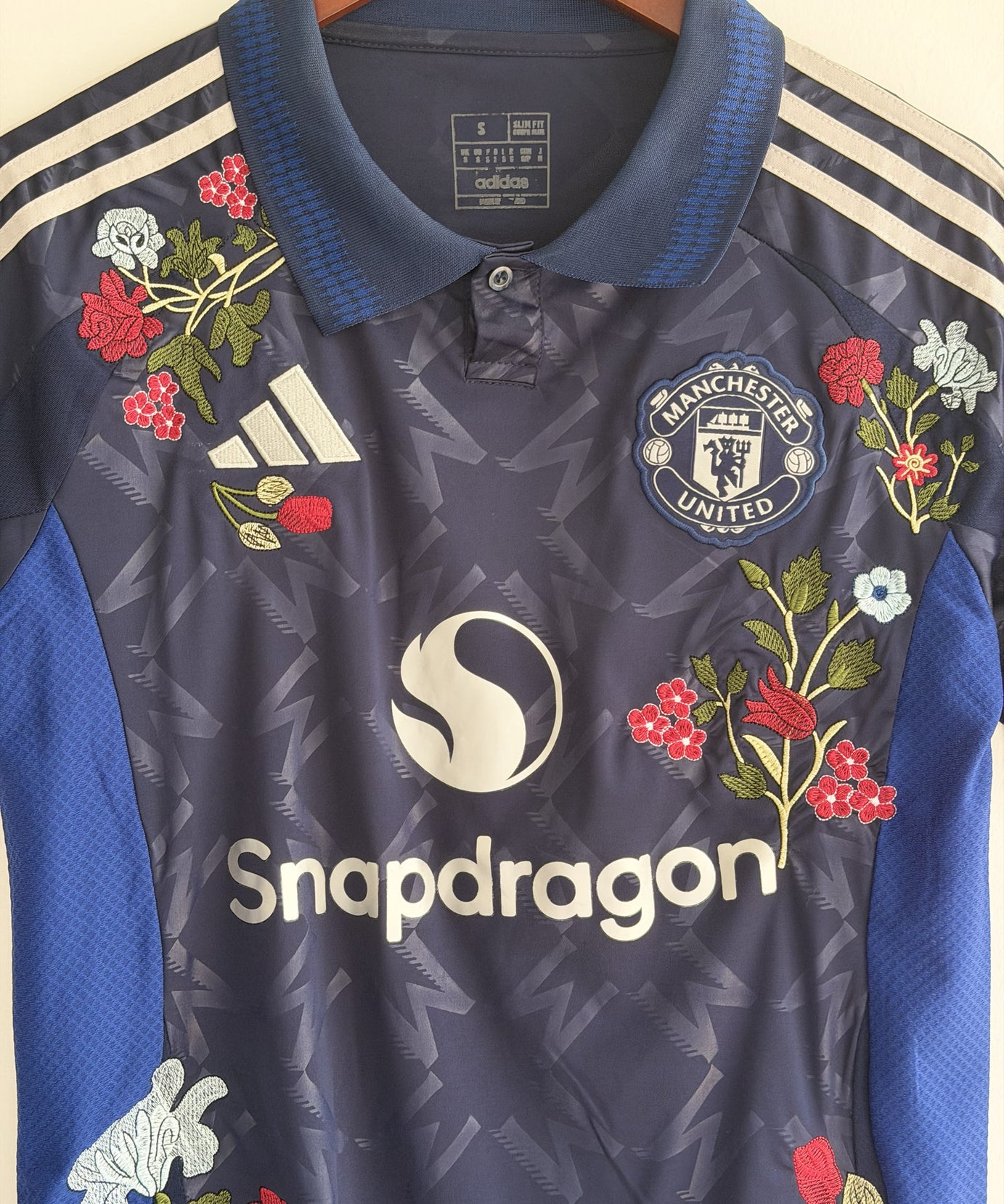 Manchester United Midnight Floral Embroidered Jersey - product image 2