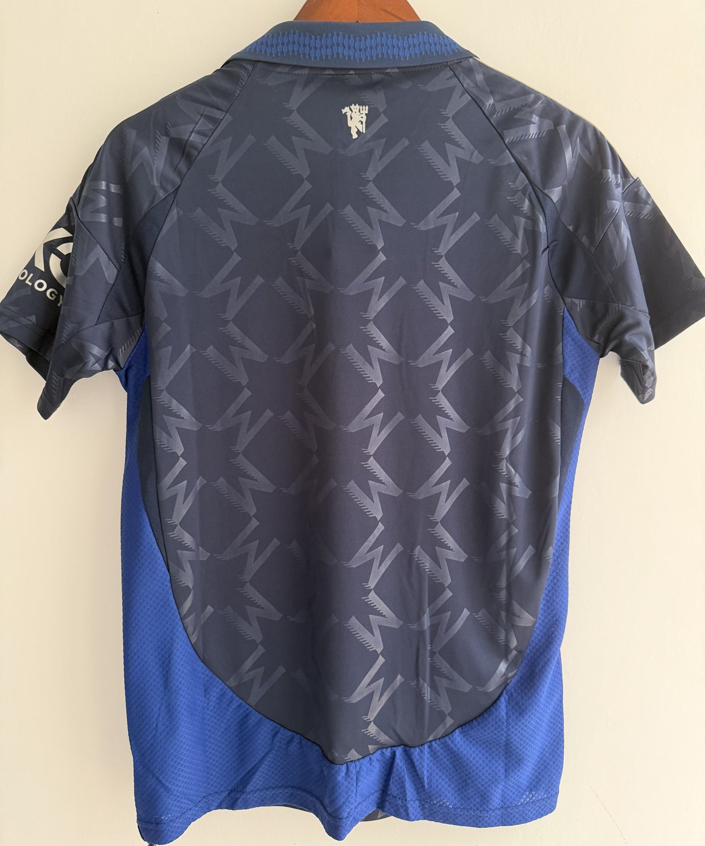 Manchester United Midnight Floral Embroidered Jersey - product image 6