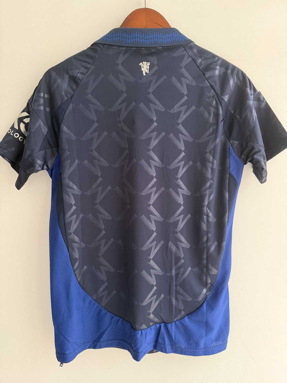 Manchester United Midnight Floral Embroidered Jersey - product image 6