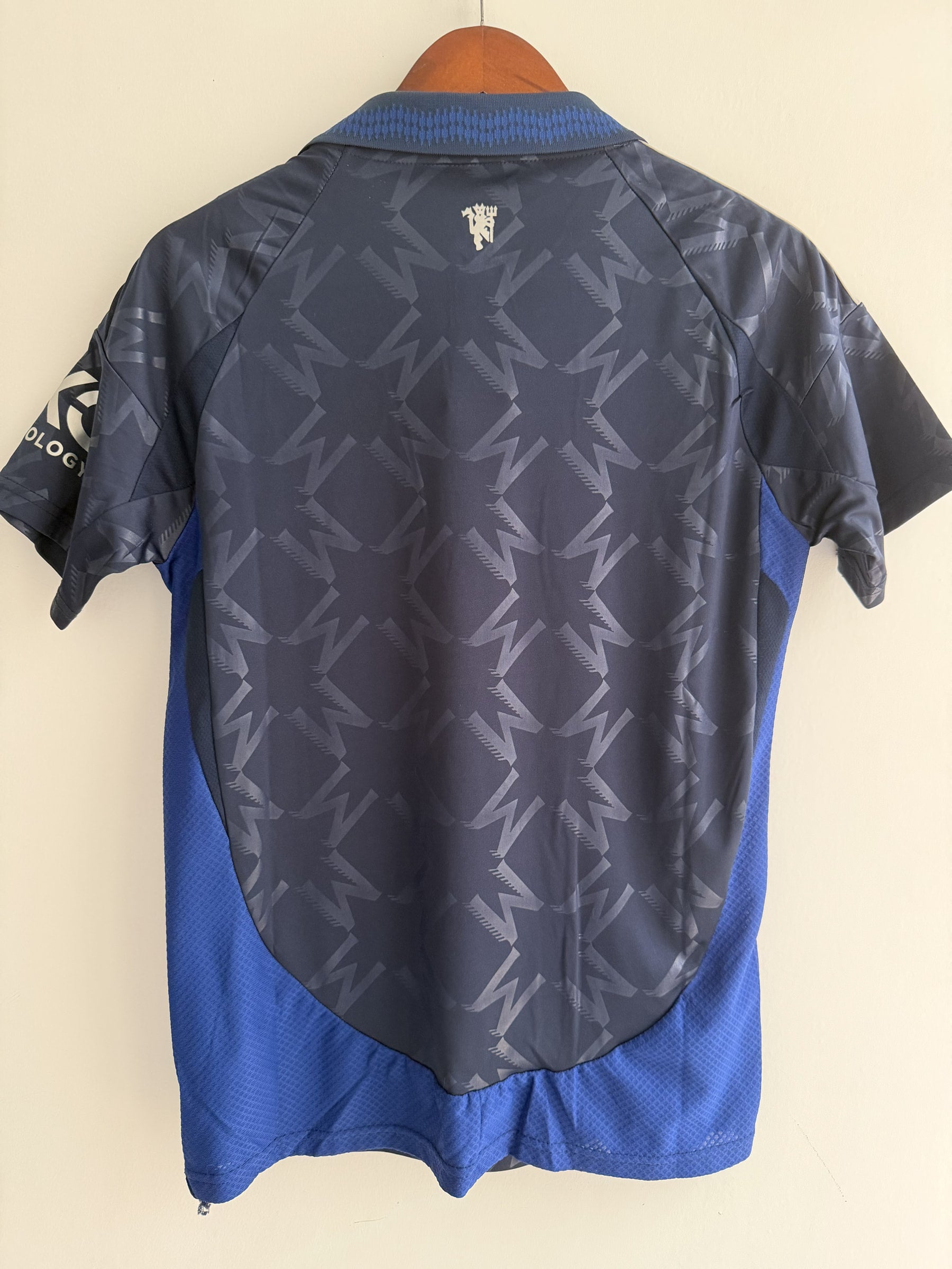 Manchester United Midnight Floral Embroidered Jersey - product image 6