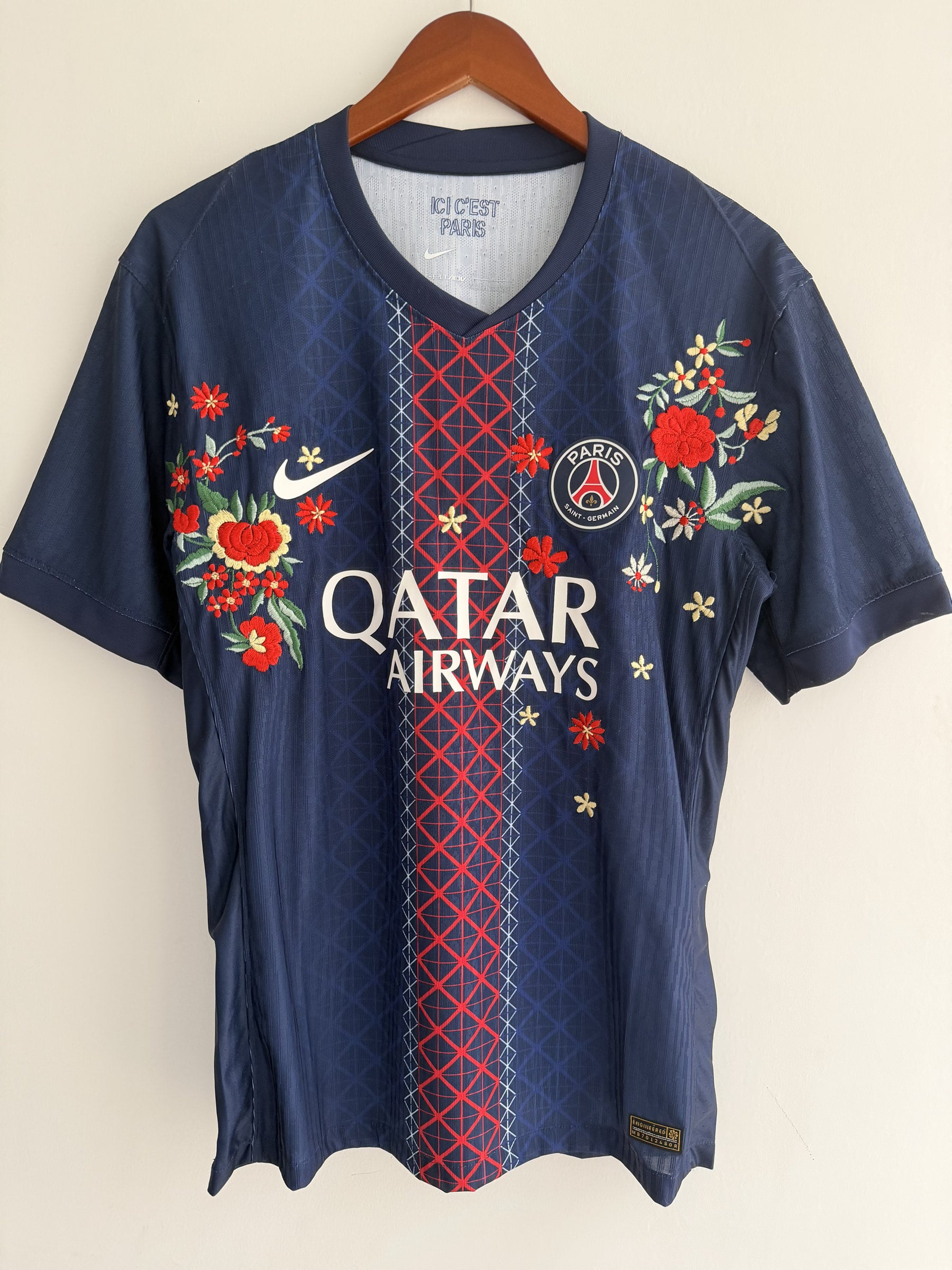 Paris Saint-Germain Parisian Floral Embroidered Jersey - product image 1