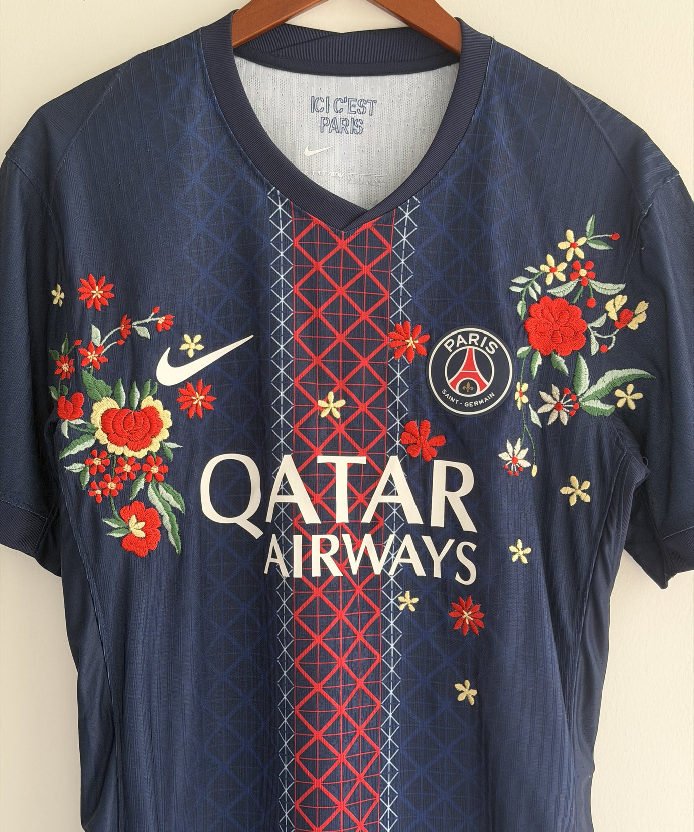 Paris Saint-Germain Parisian Floral Embroidered Jersey - product image 3