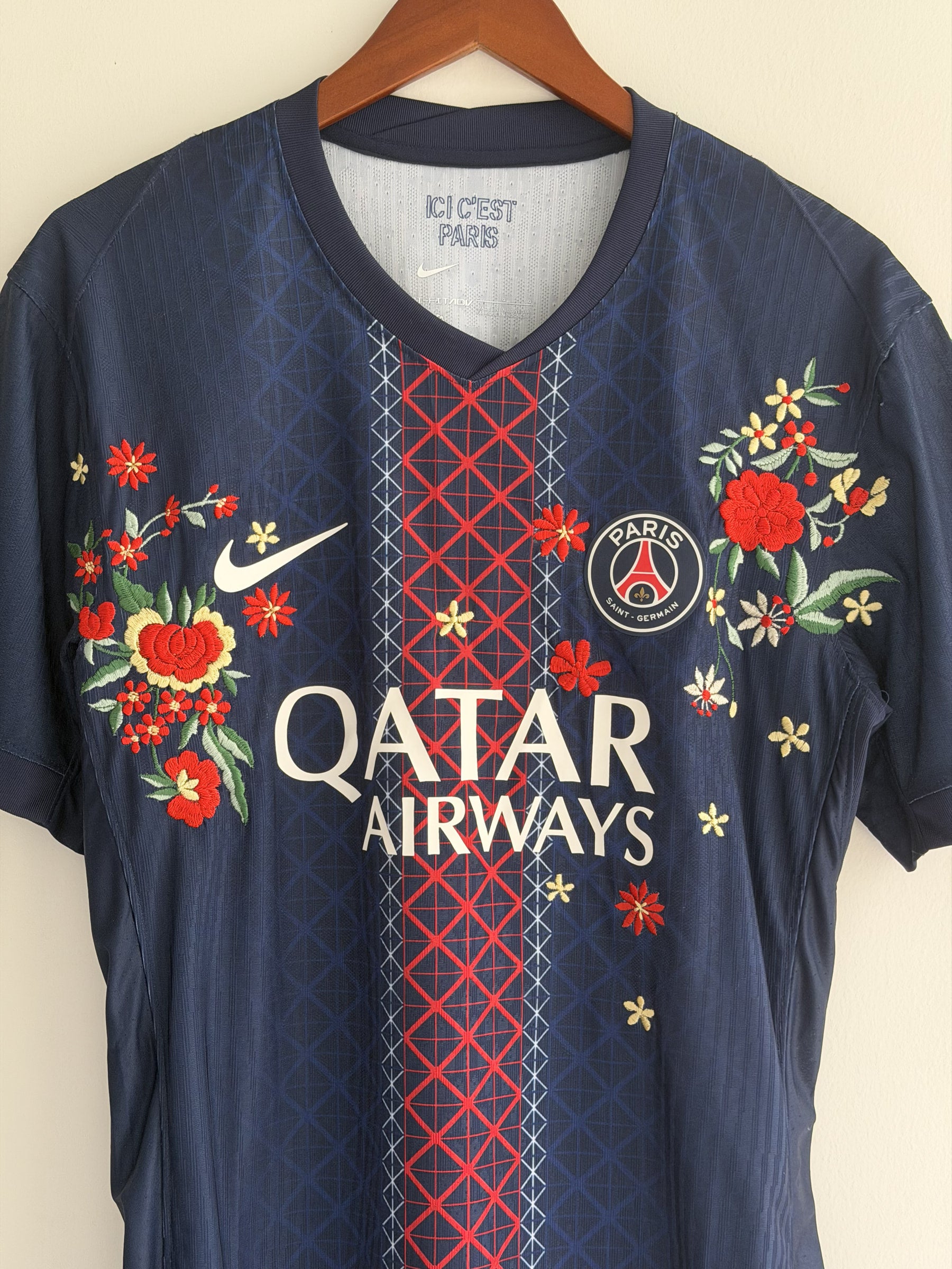 Paris Saint-Germain Parisian Floral Embroidered Jersey - product image 3