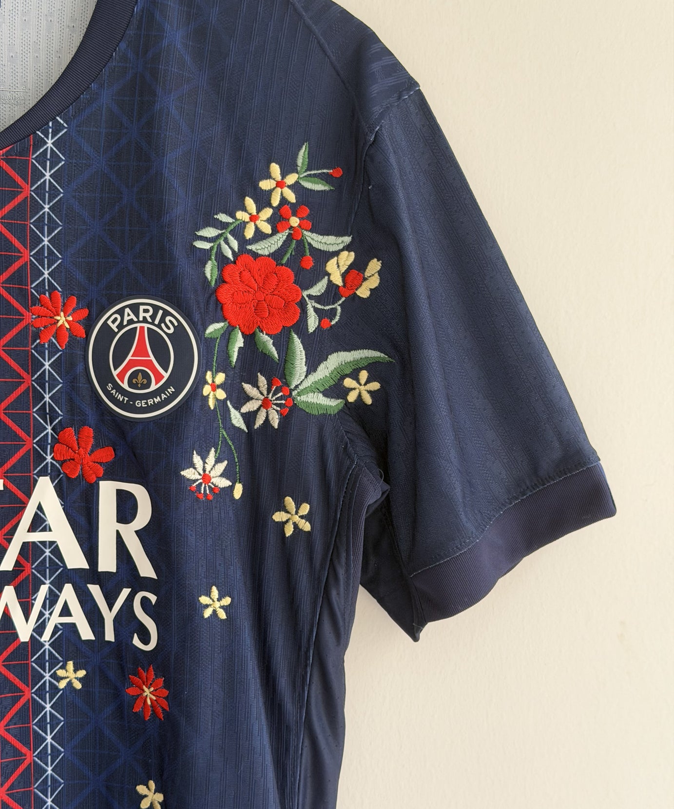 Paris Saint-Germain Parisian Floral Embroidered Jersey - product image 4