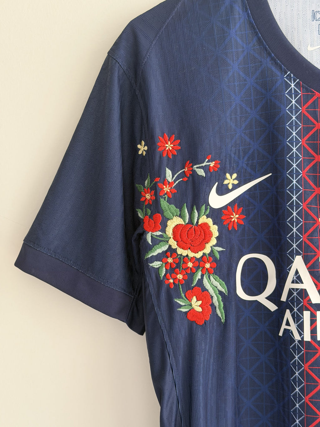 Paris Saint-Germain Parisian Floral Embroidered Jersey - product image 5
