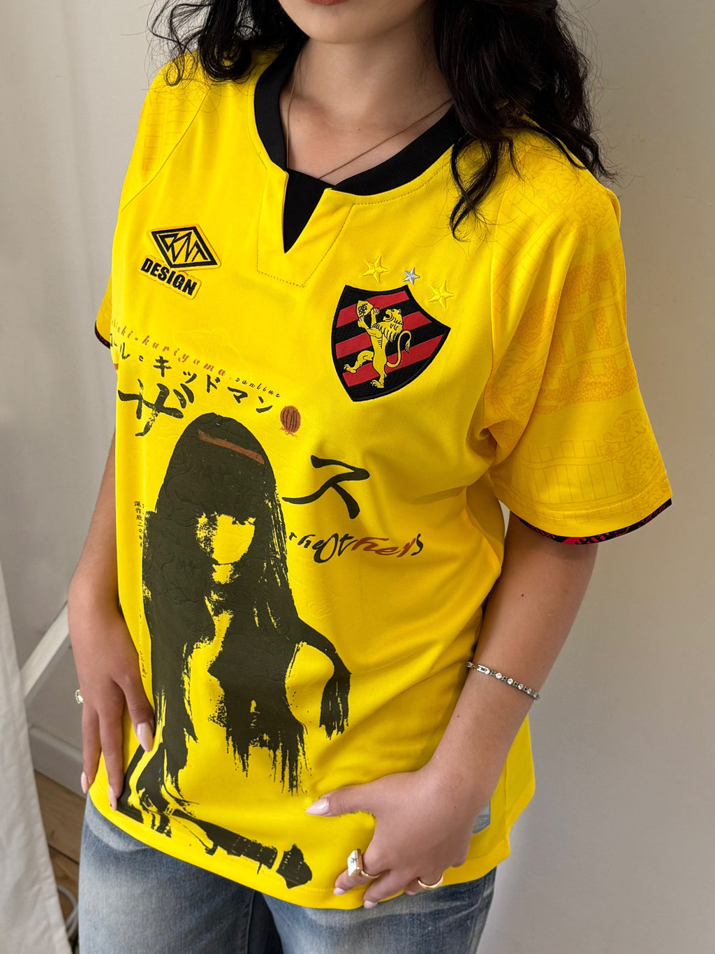 Chiaki Kuriyama Gelb Grafiktrikot