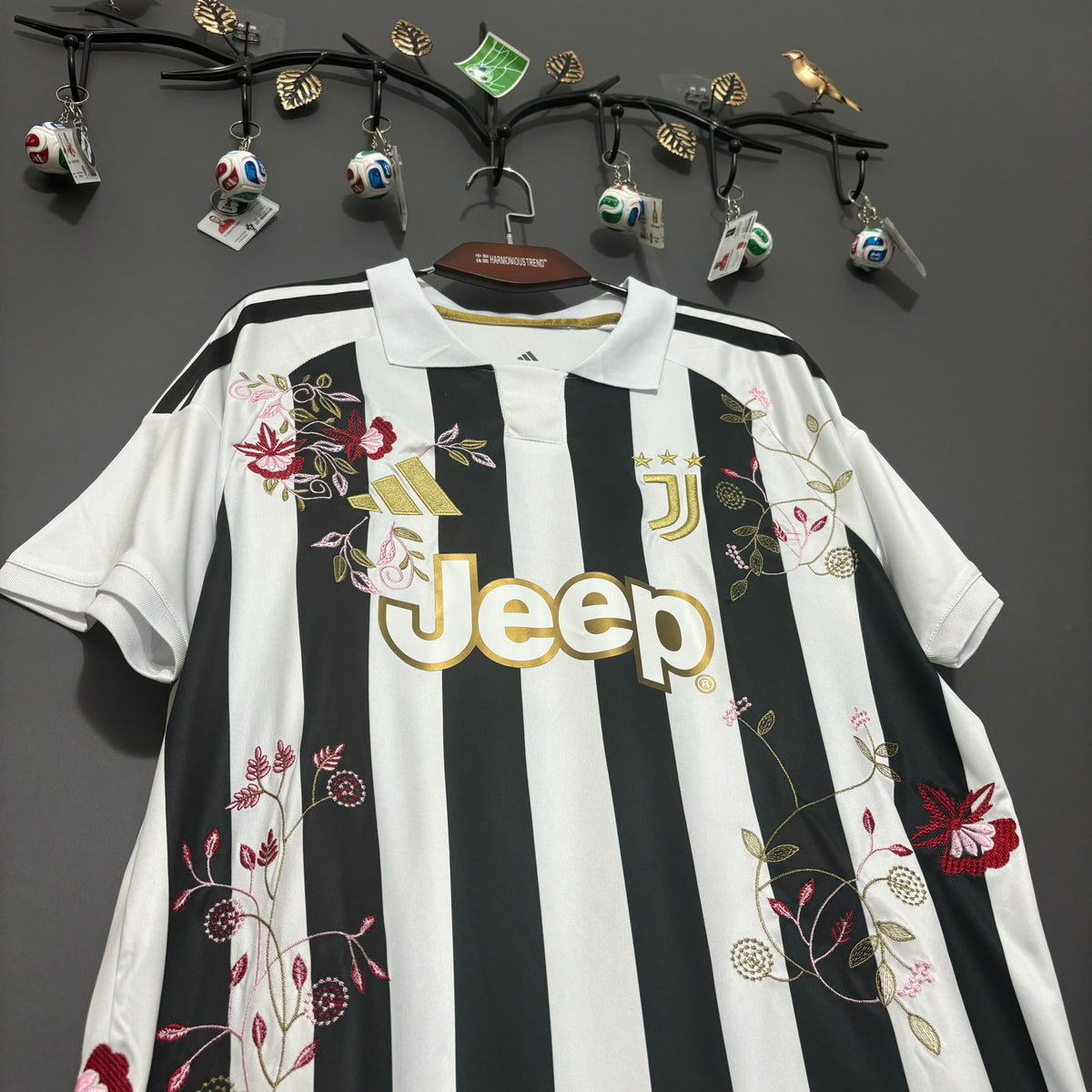 Juventus Botanical Stripe Embroidered Jersey - product image 6 - b8268941
