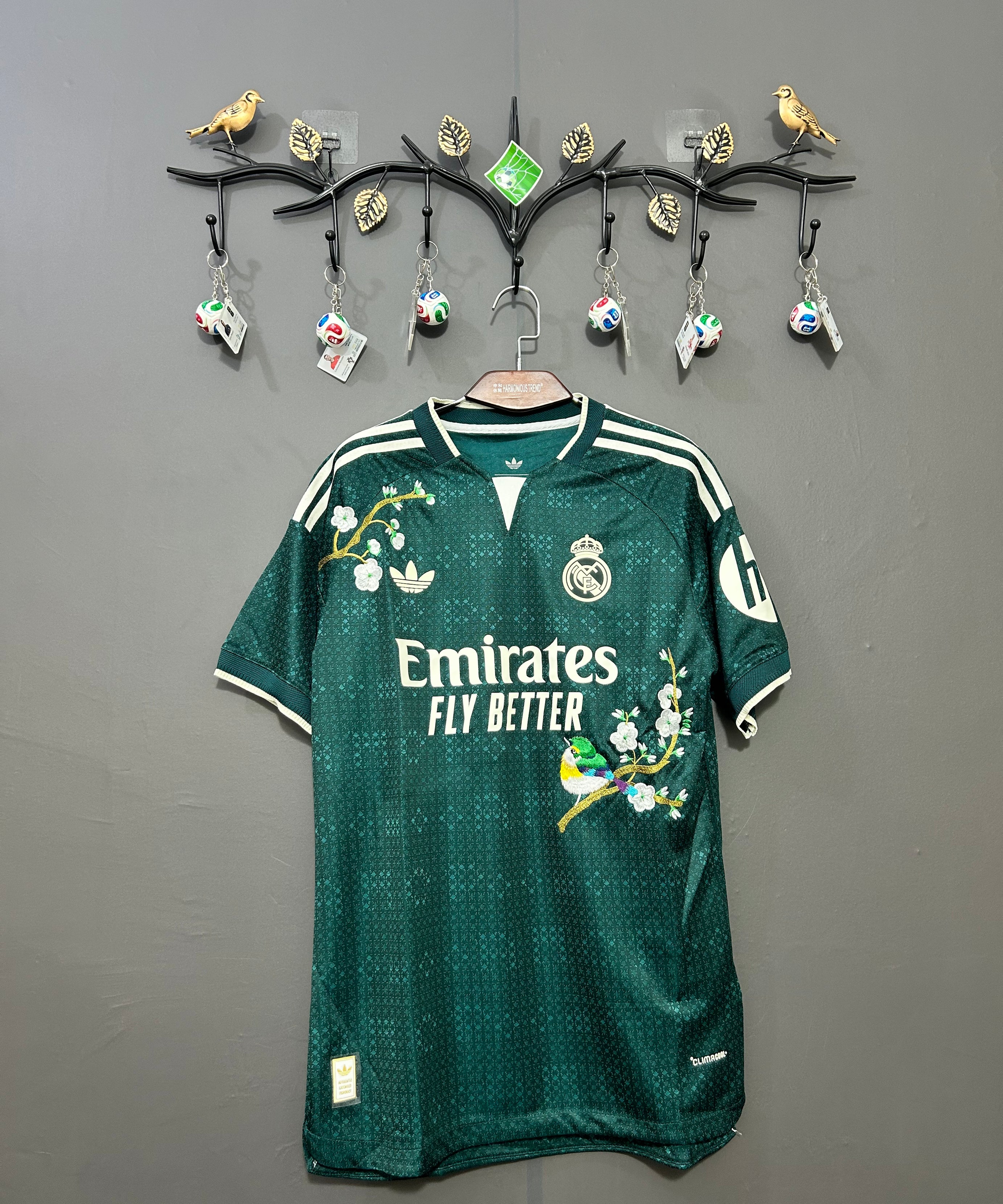 Real Madrid Forest Bird Embroidered Jersey - product image 1 - e576f7ca