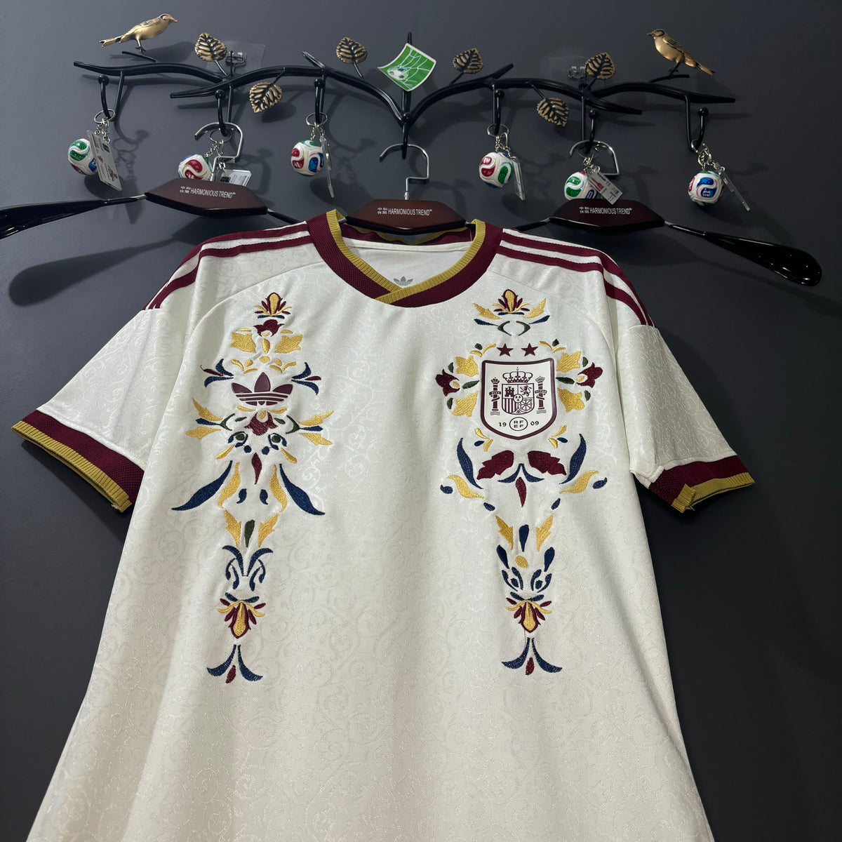 Spain Heritage Floral Embroidered Jersey - product image 3 - f0285580