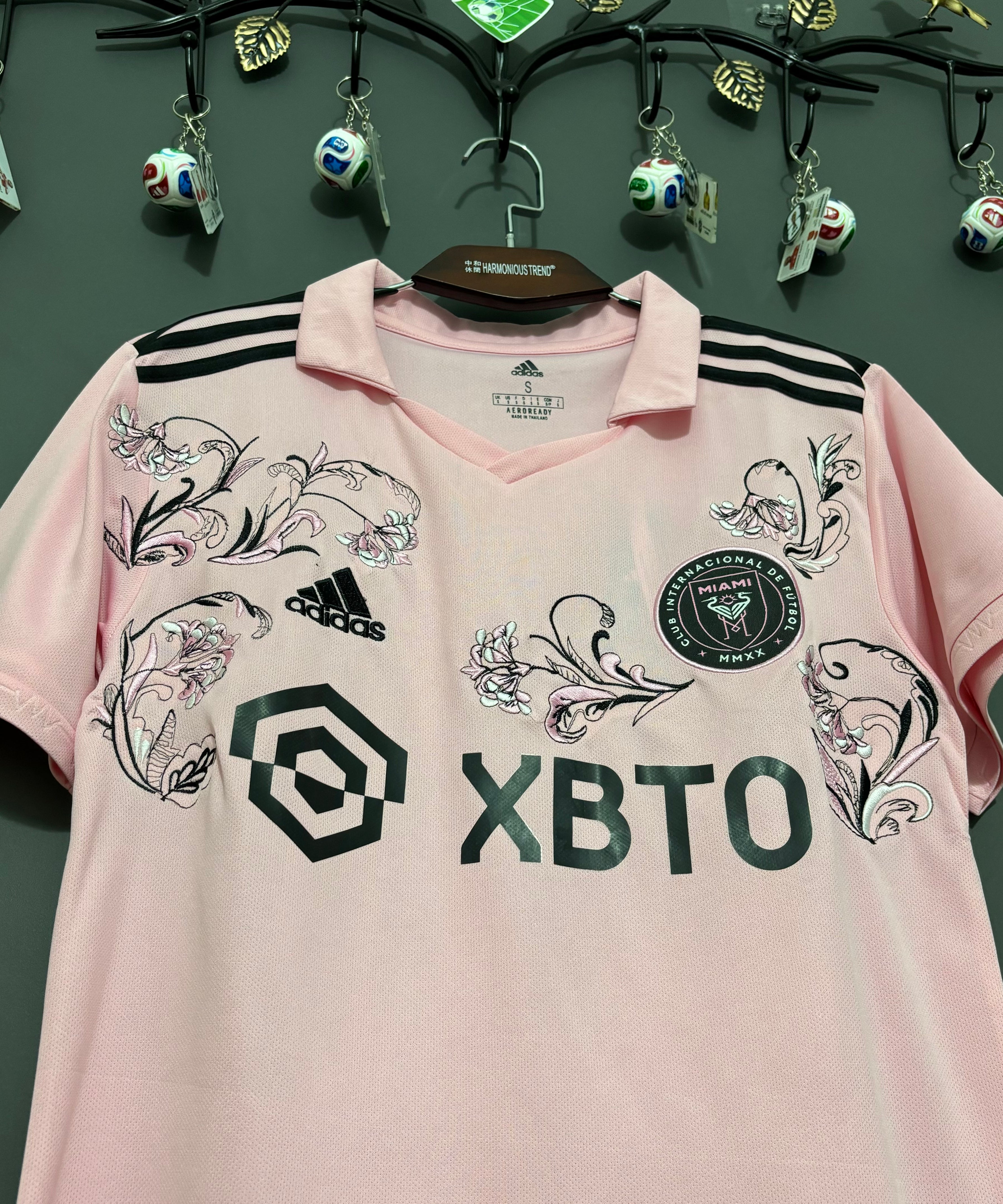 Inter Miami Blush Illustrated Embroidered Jersey - product image 3 - f3d781bd