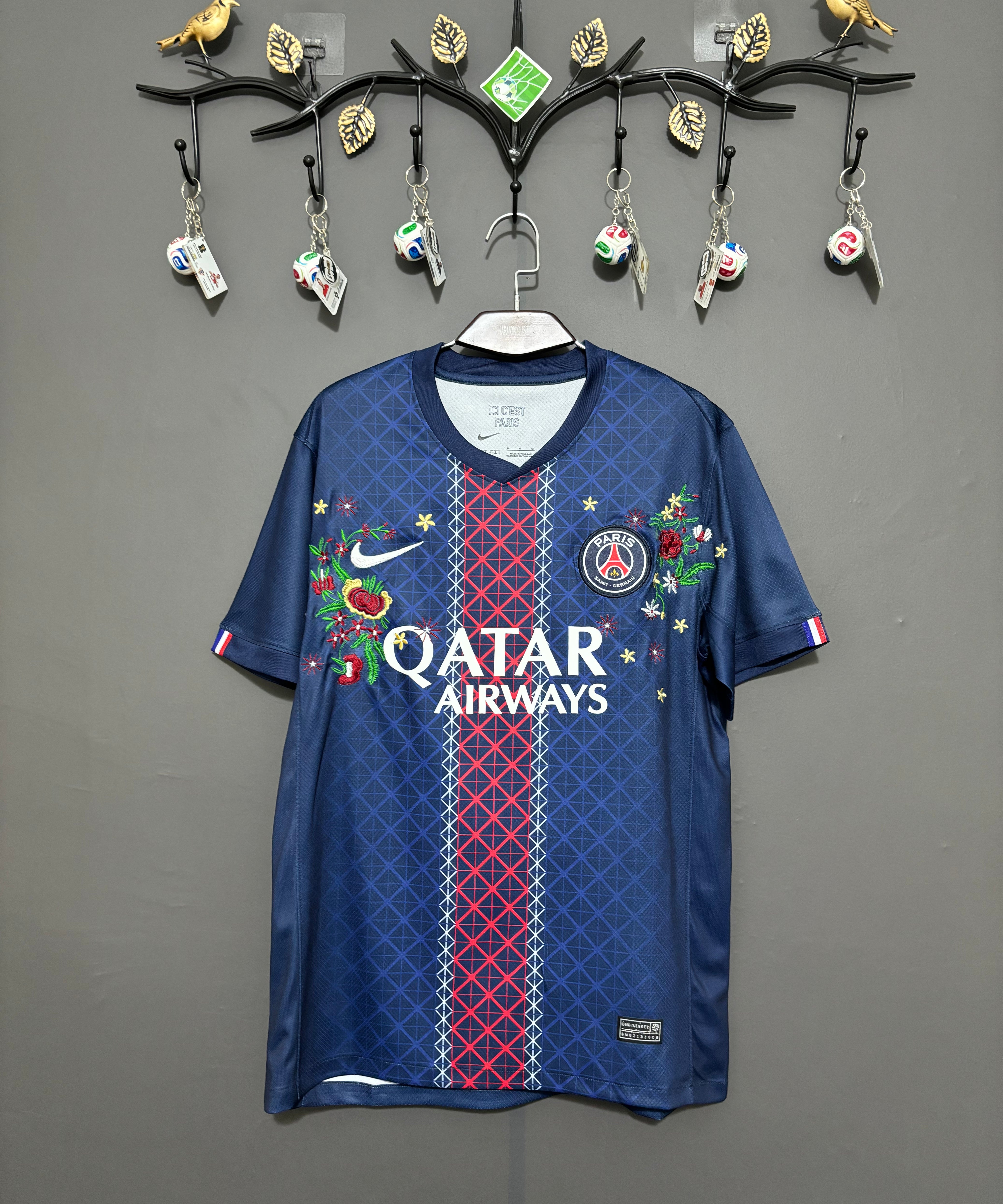 Paris Saint-Germain Parisian Floral Embroidered Jersey - product image 1 - f58f43e2